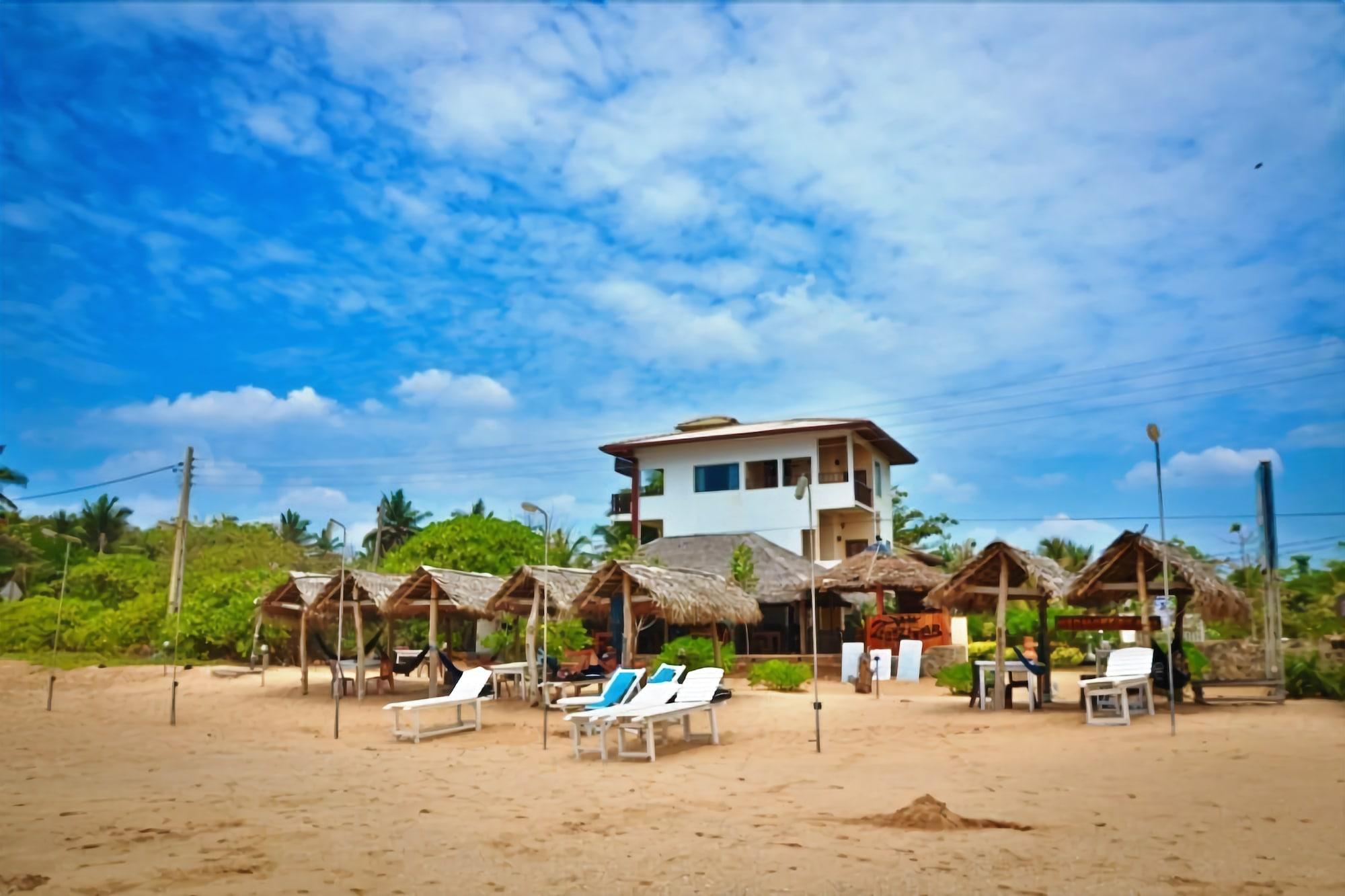 Harmony Beach Bungalows - photo