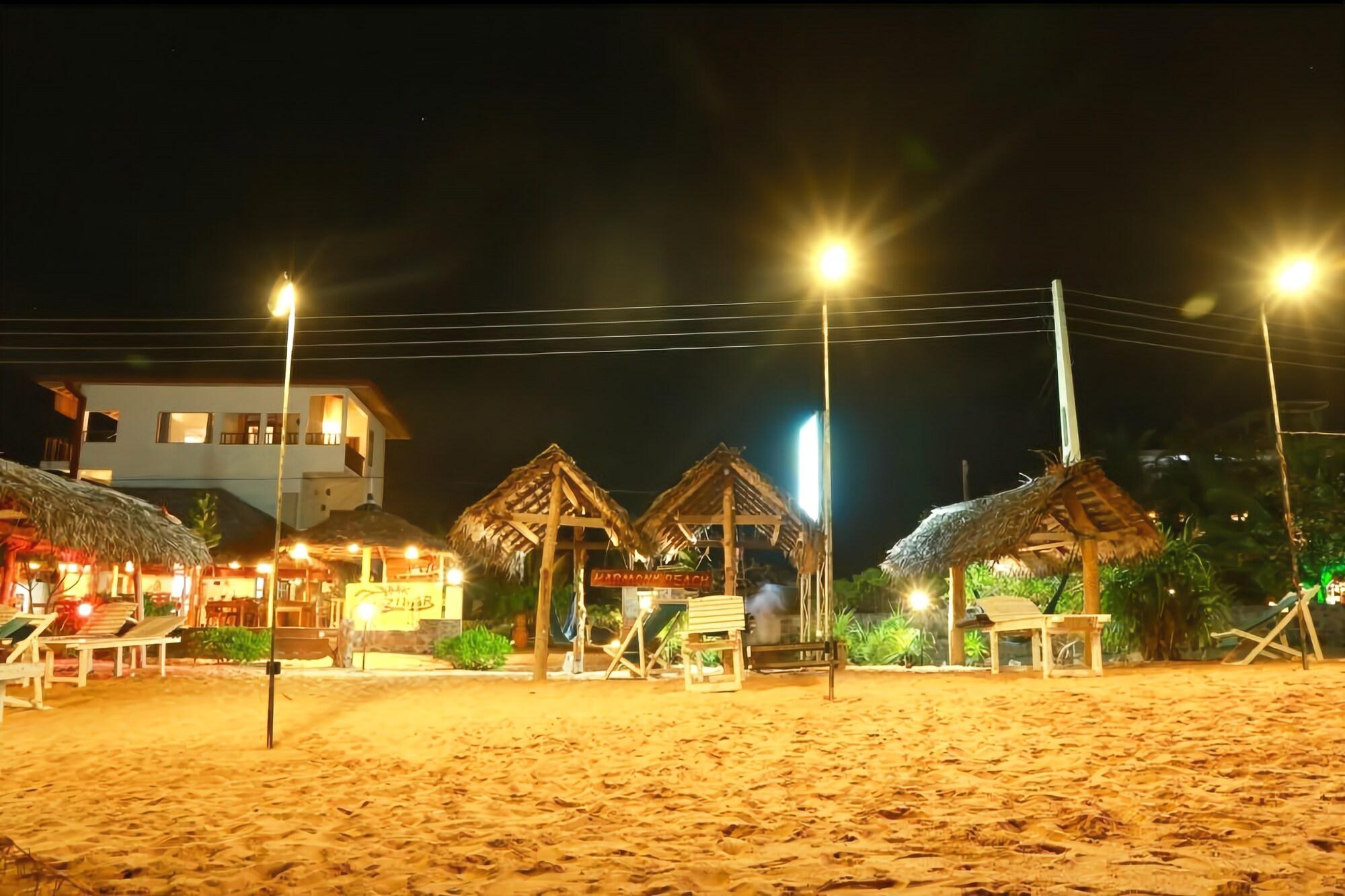 Harmony Beach Bungalows - photo