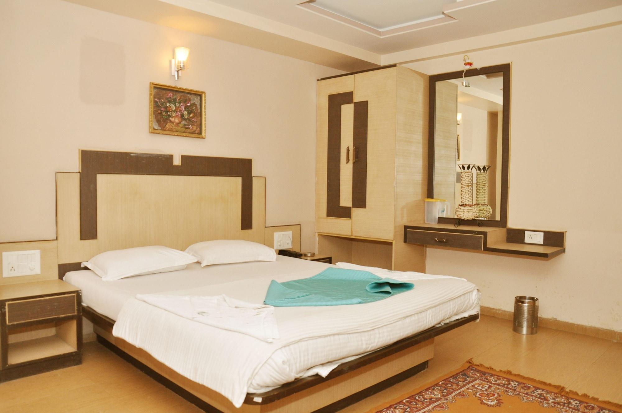 Hotel Sai Suraj Palace