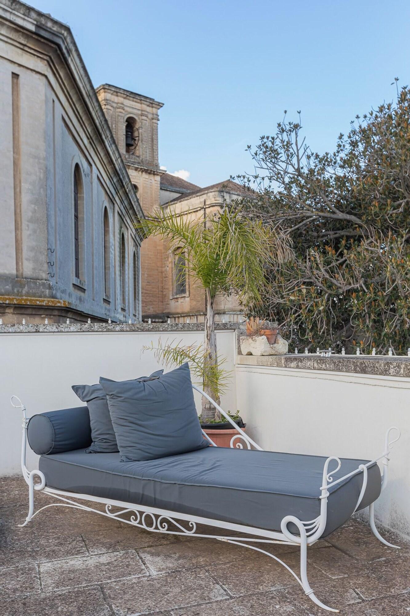 Palazzo Sant'Anna Lecce by null