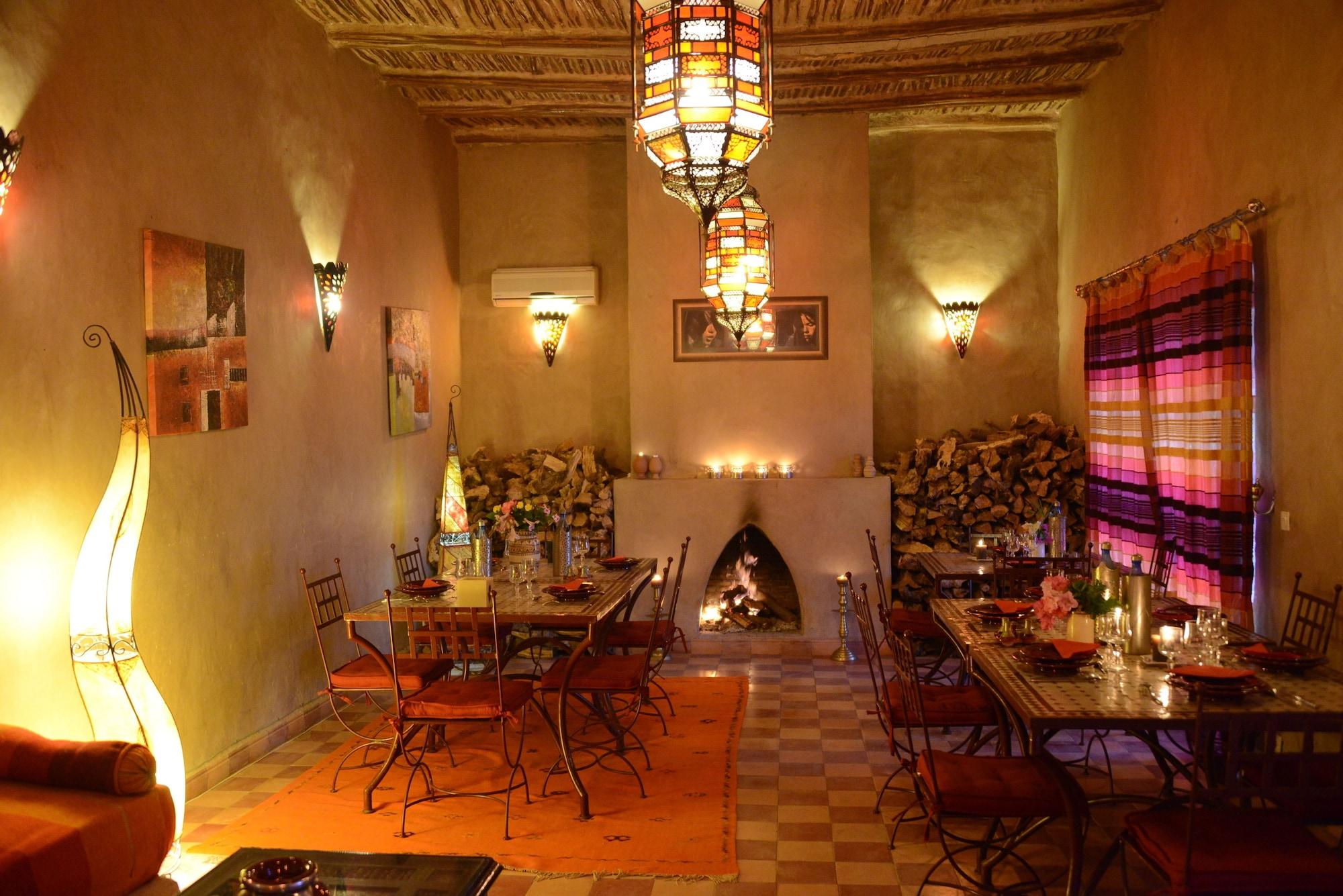 Riad Ain Khadra Khadra
