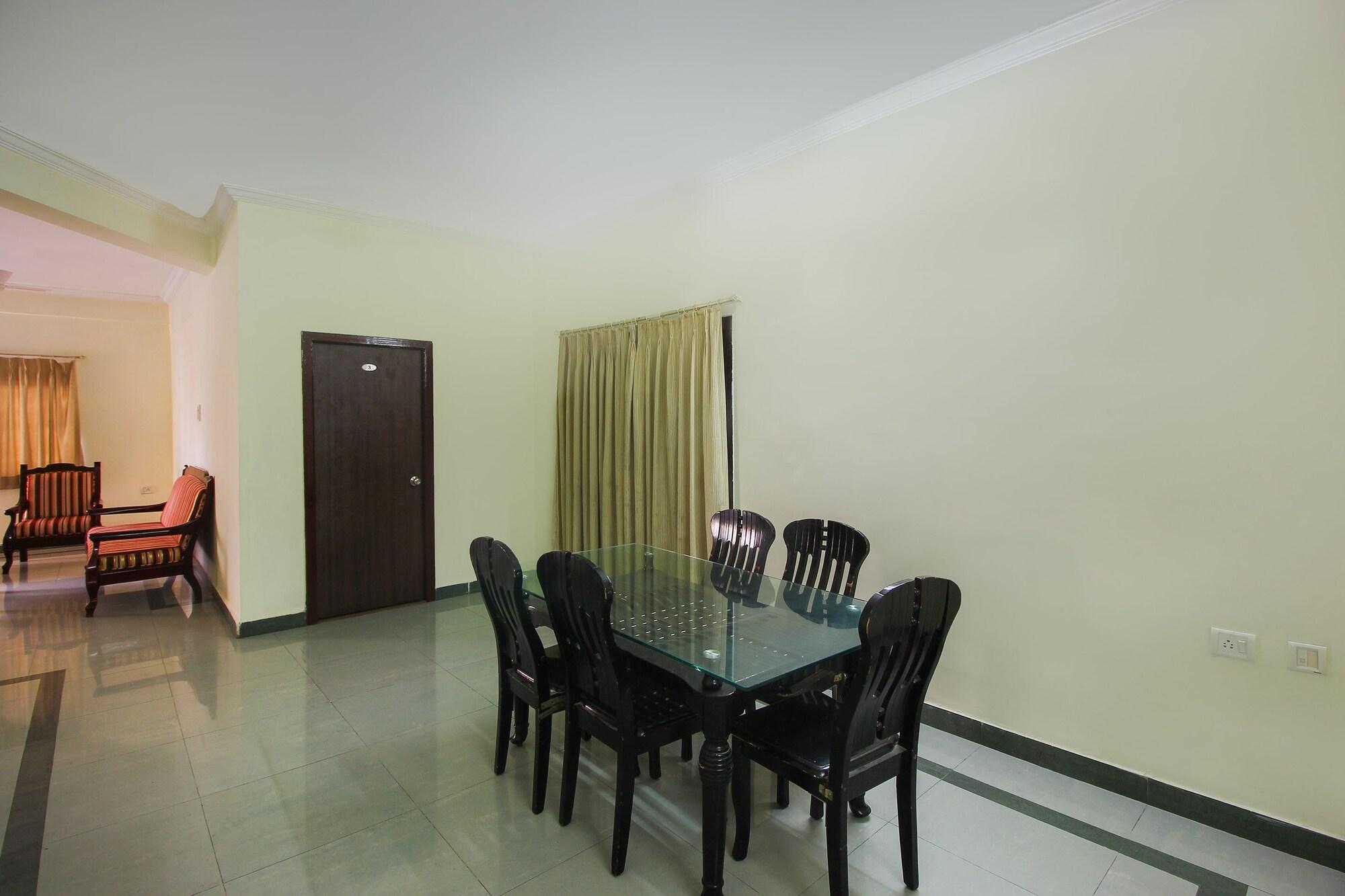 2006 Apartment Begumpet