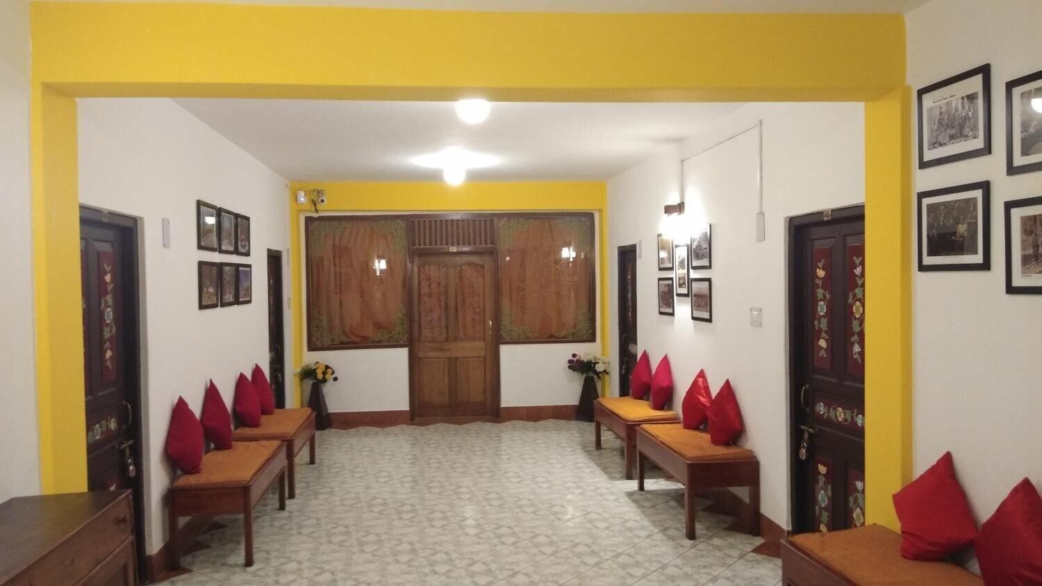 Chateau Windsor Hotel by null