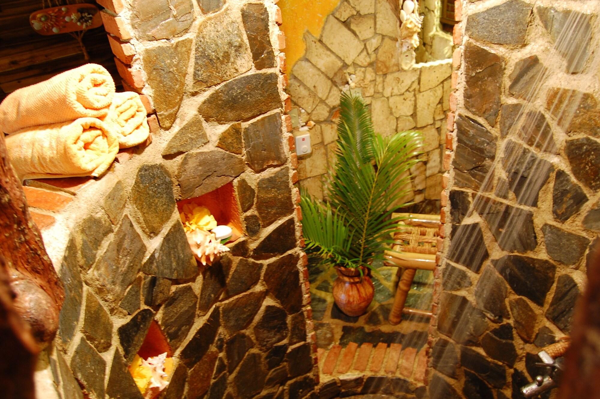 CHALET TROPICAL Hotel & Restaurant-Pizzeria by null