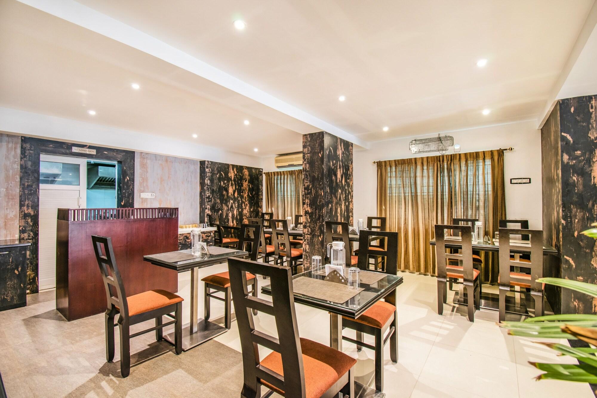 Fabhotel Jansi Deluxe Gandhipuram