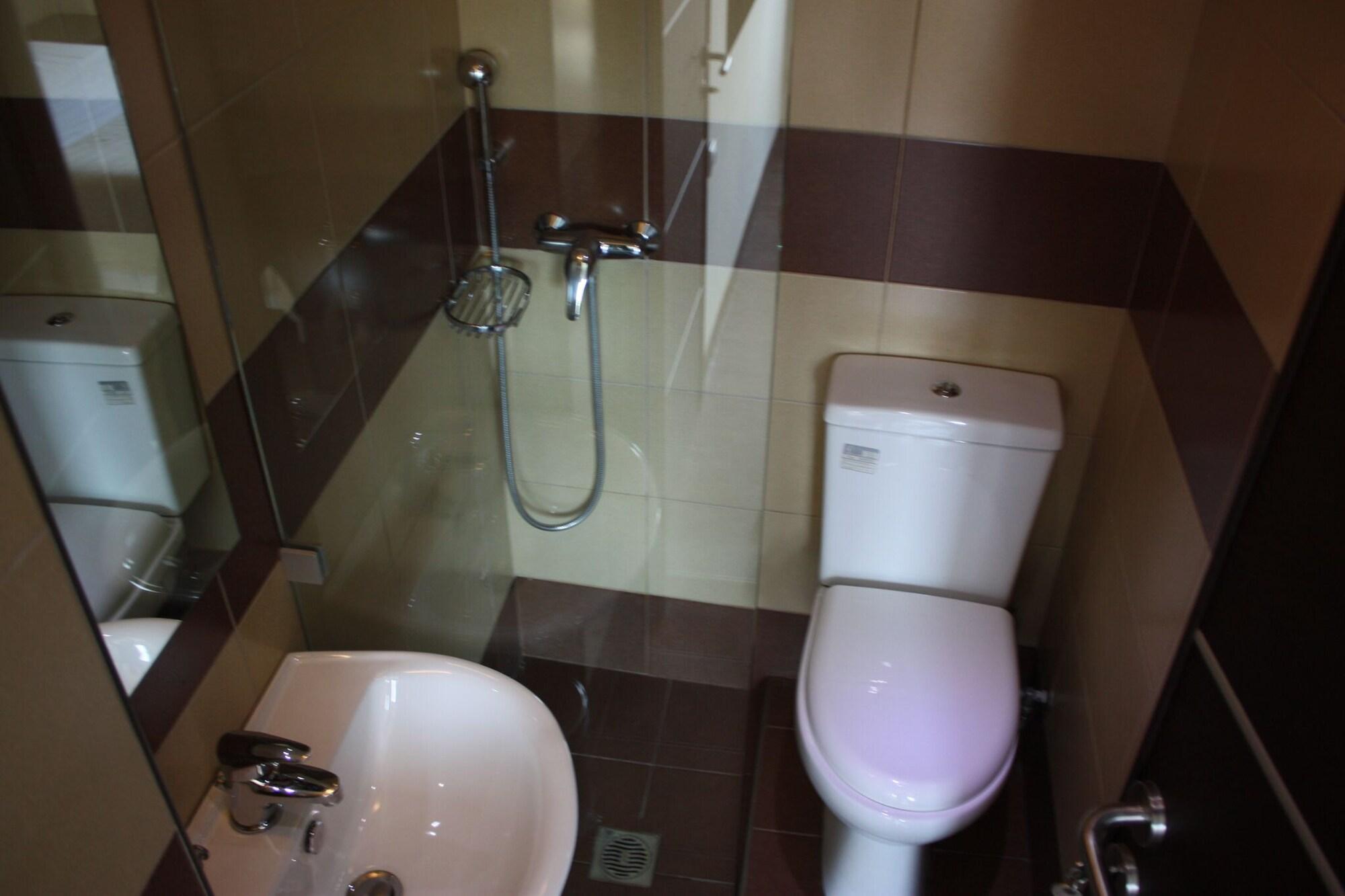 Pella Inn Hostel by null