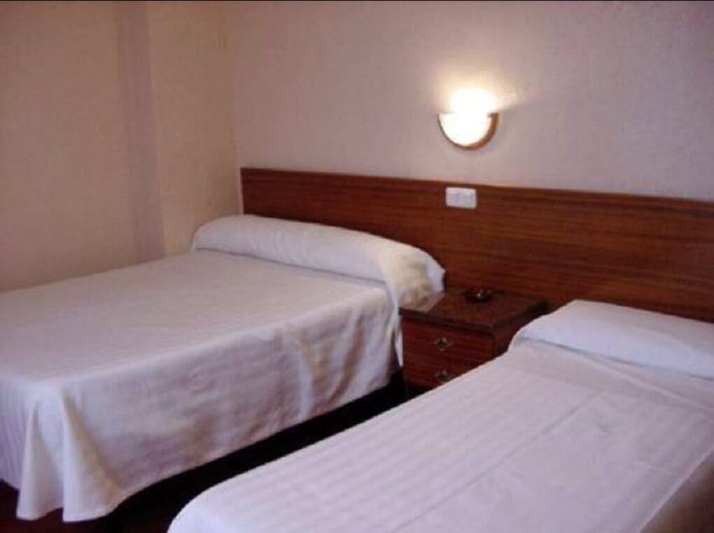 Hostal Tropical