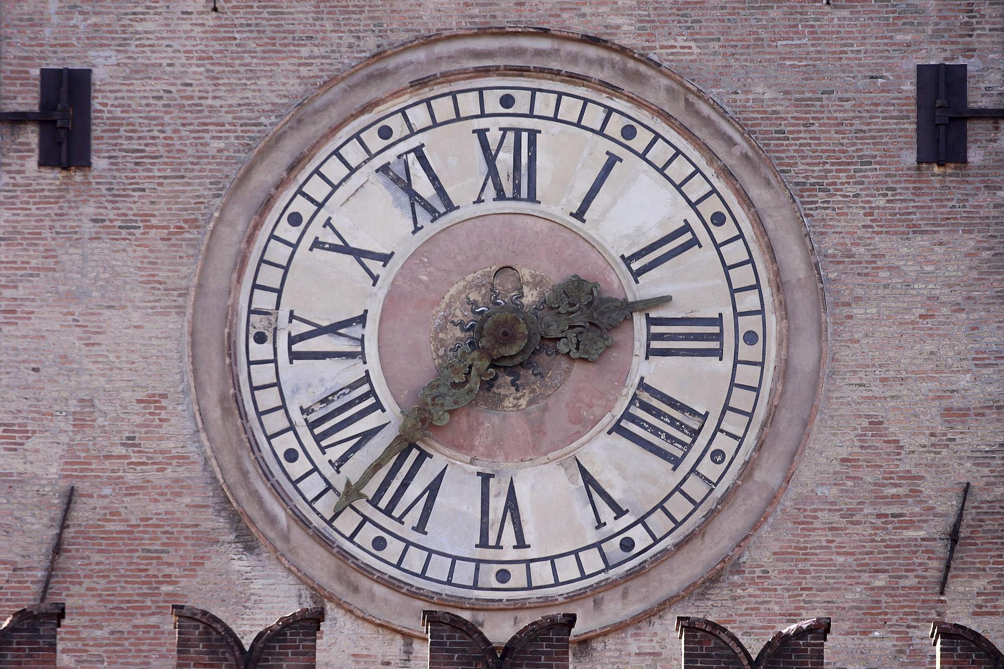 Casa Isolani Piazza Maggiore 1.0 by null