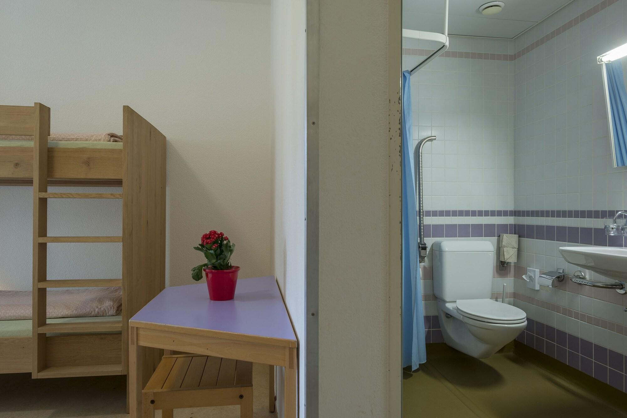 Auberge de Jeunesse Montreux by null