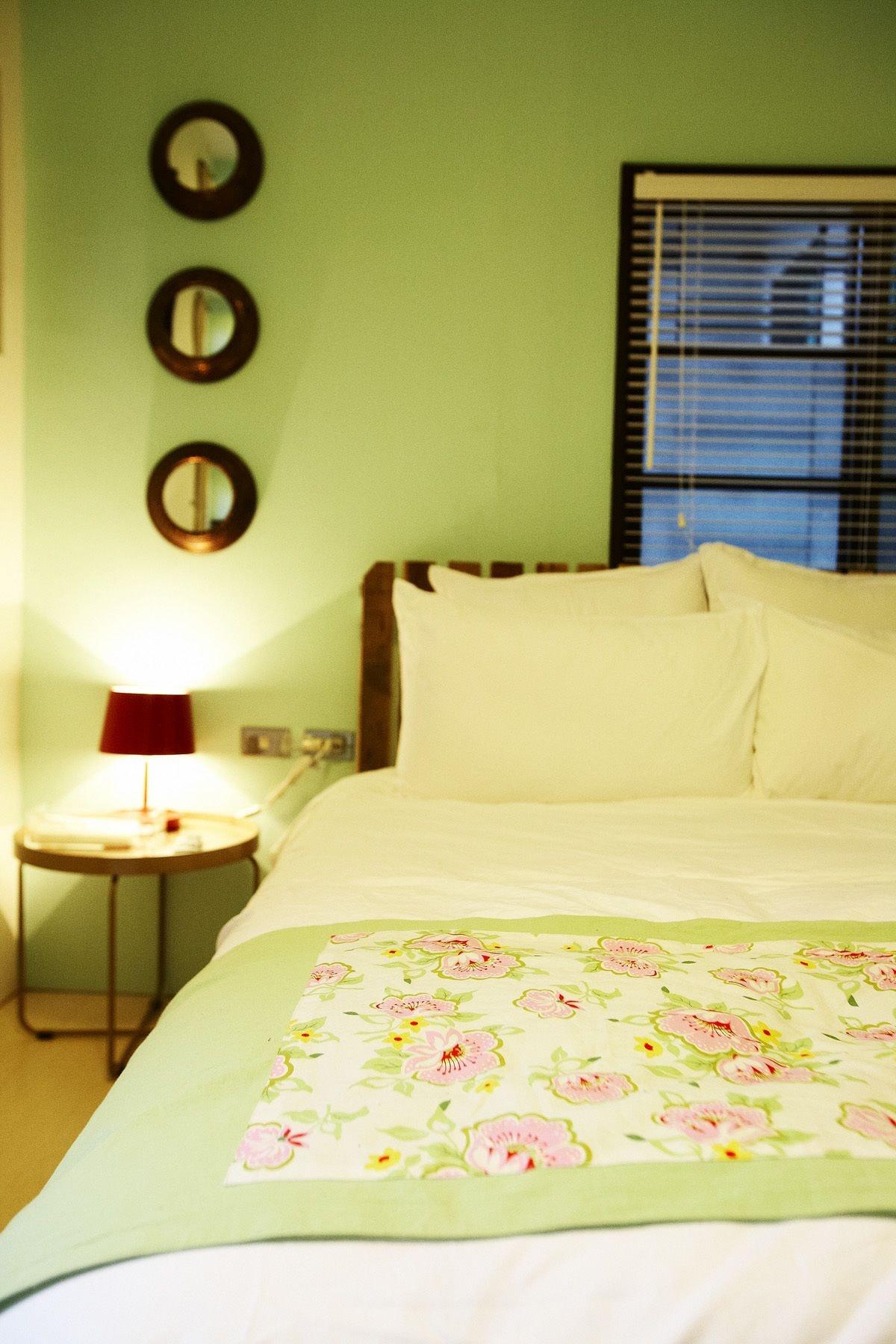 築跡民宿 by null