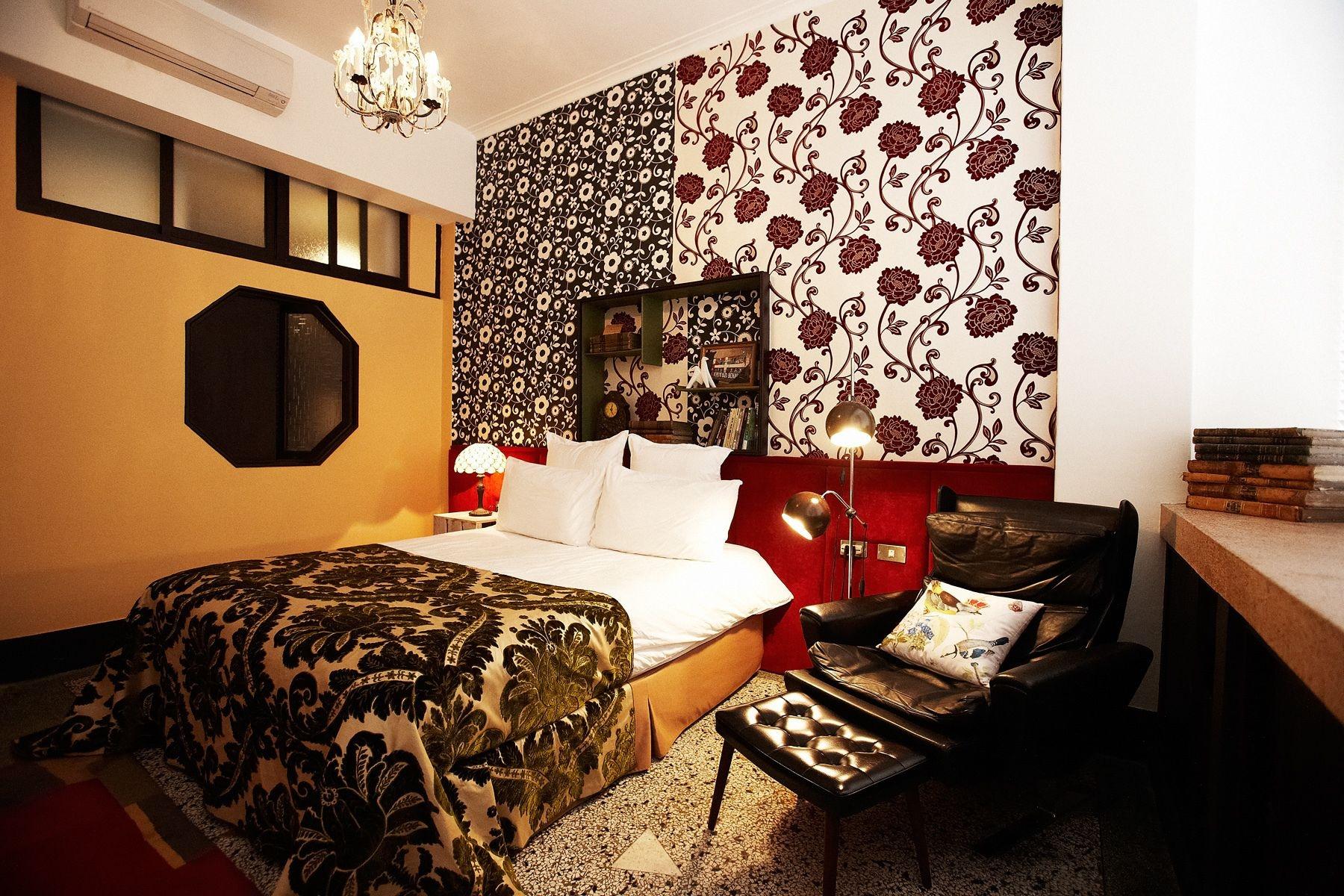 Hour Roots 咖啡 x 早午餐 x 築跡民宿 by null