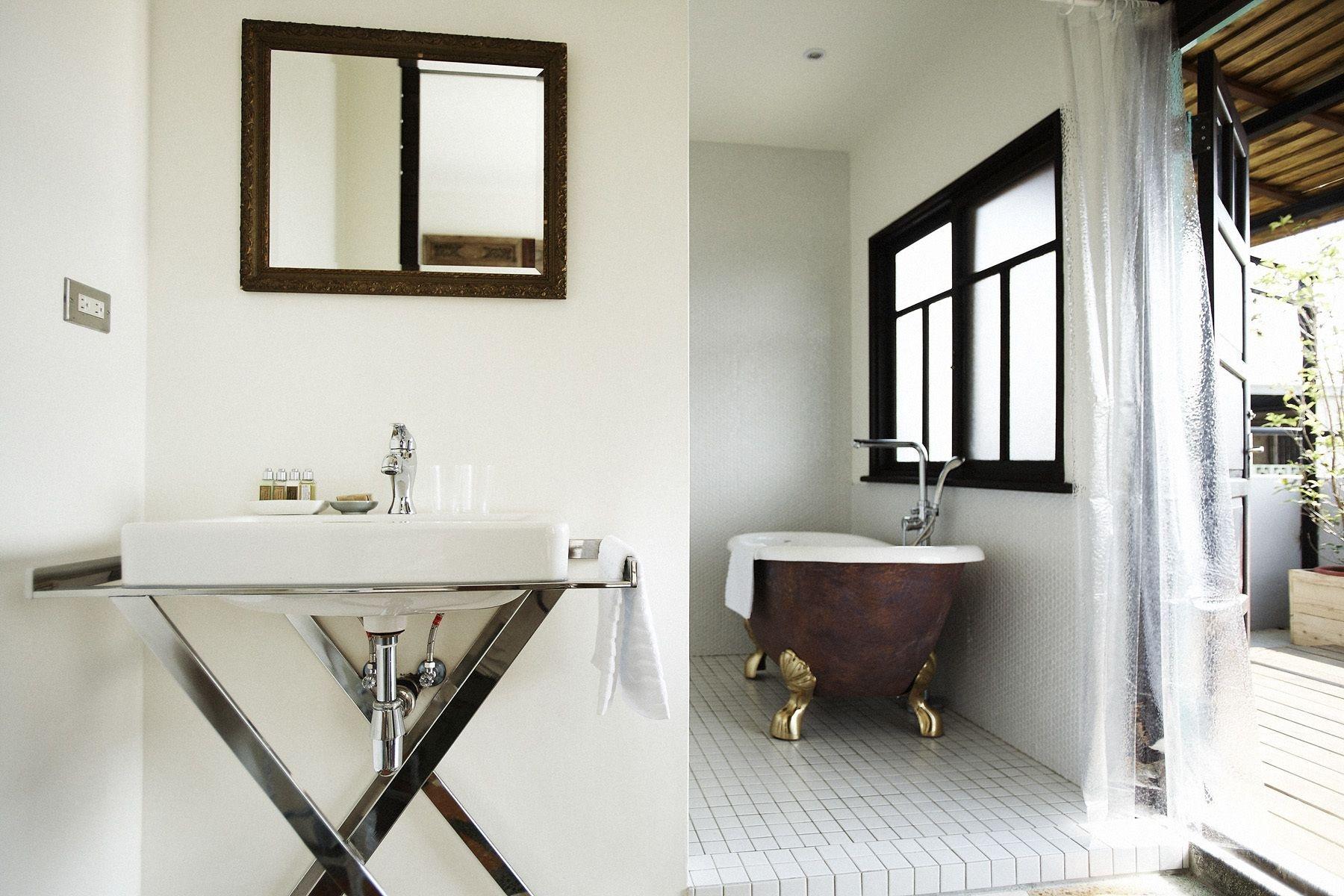 Hour Roots 咖啡 x 早午餐 x 築跡民宿 by null