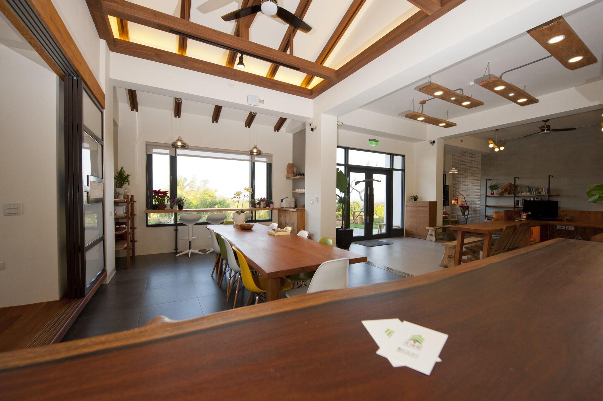 The Tree Bed And Breakfast