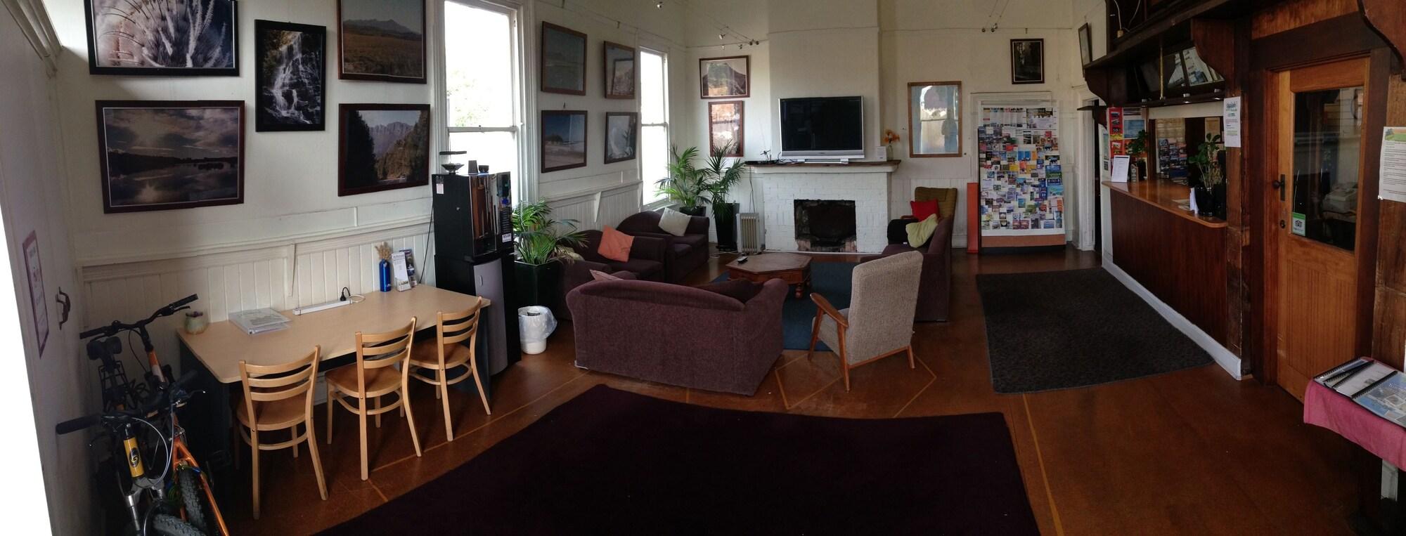 Arthouse Hostel by null