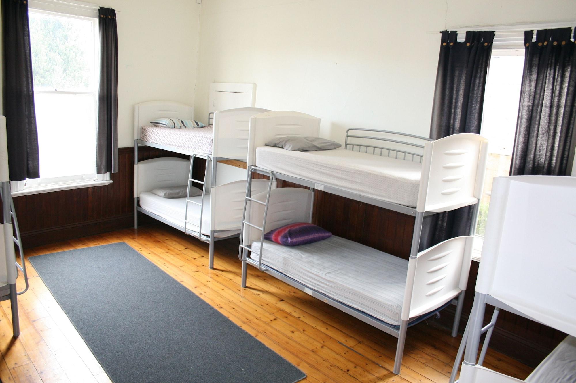 Arthouse Hostel by null