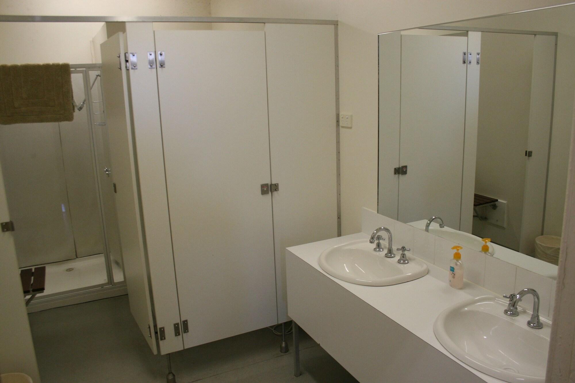 Arthouse Hostel by null