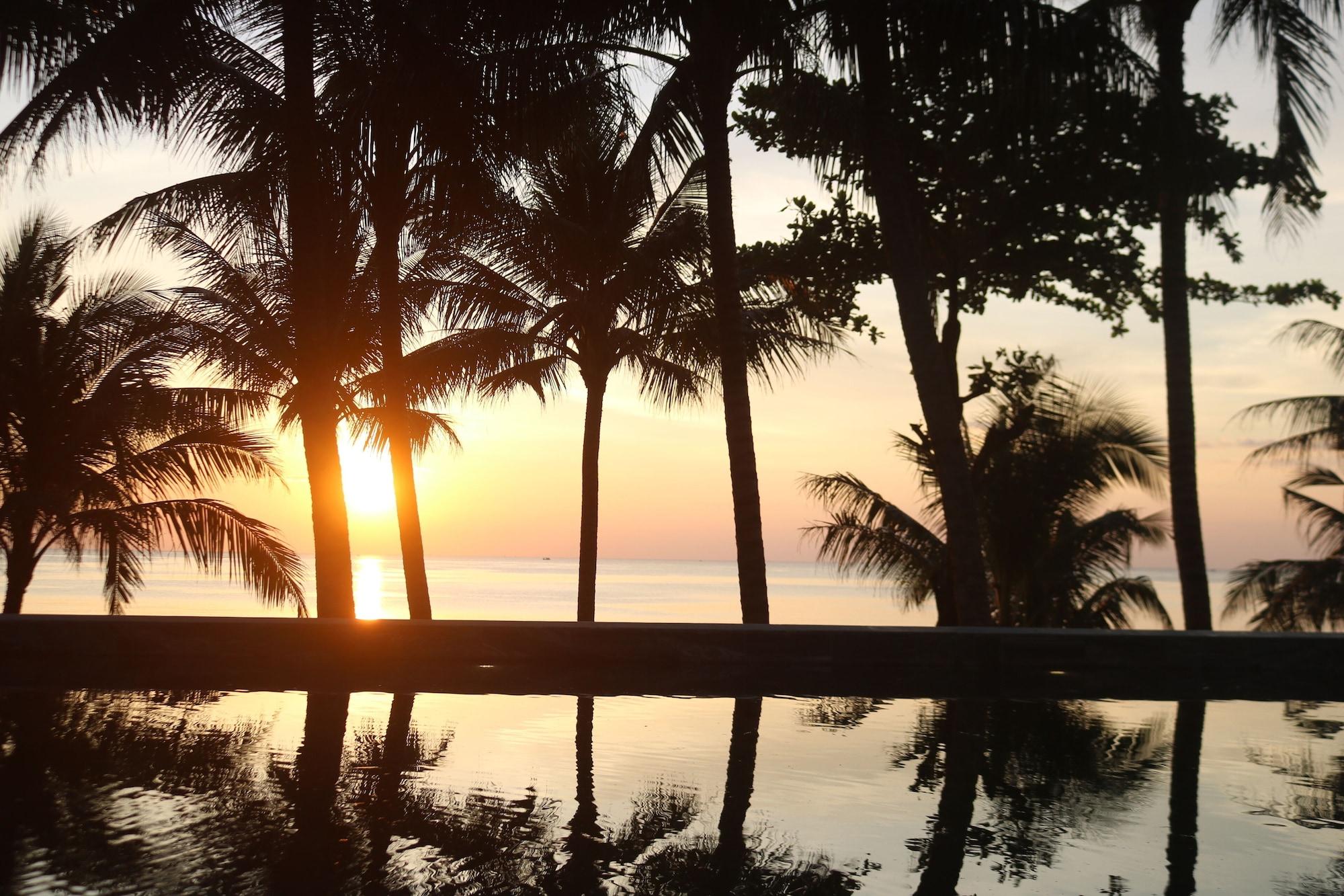 Vida Loca Resort & Sunset Beach