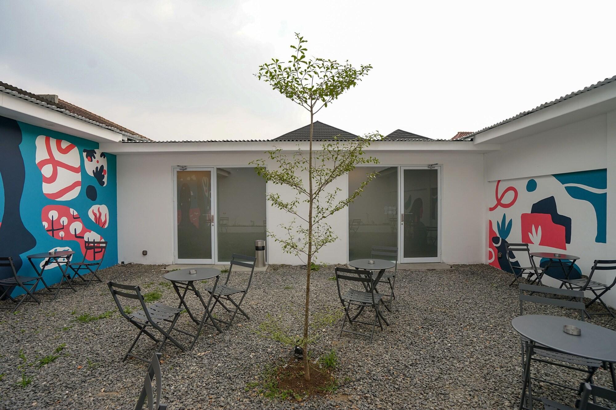 Bobopod Dago, Bandung