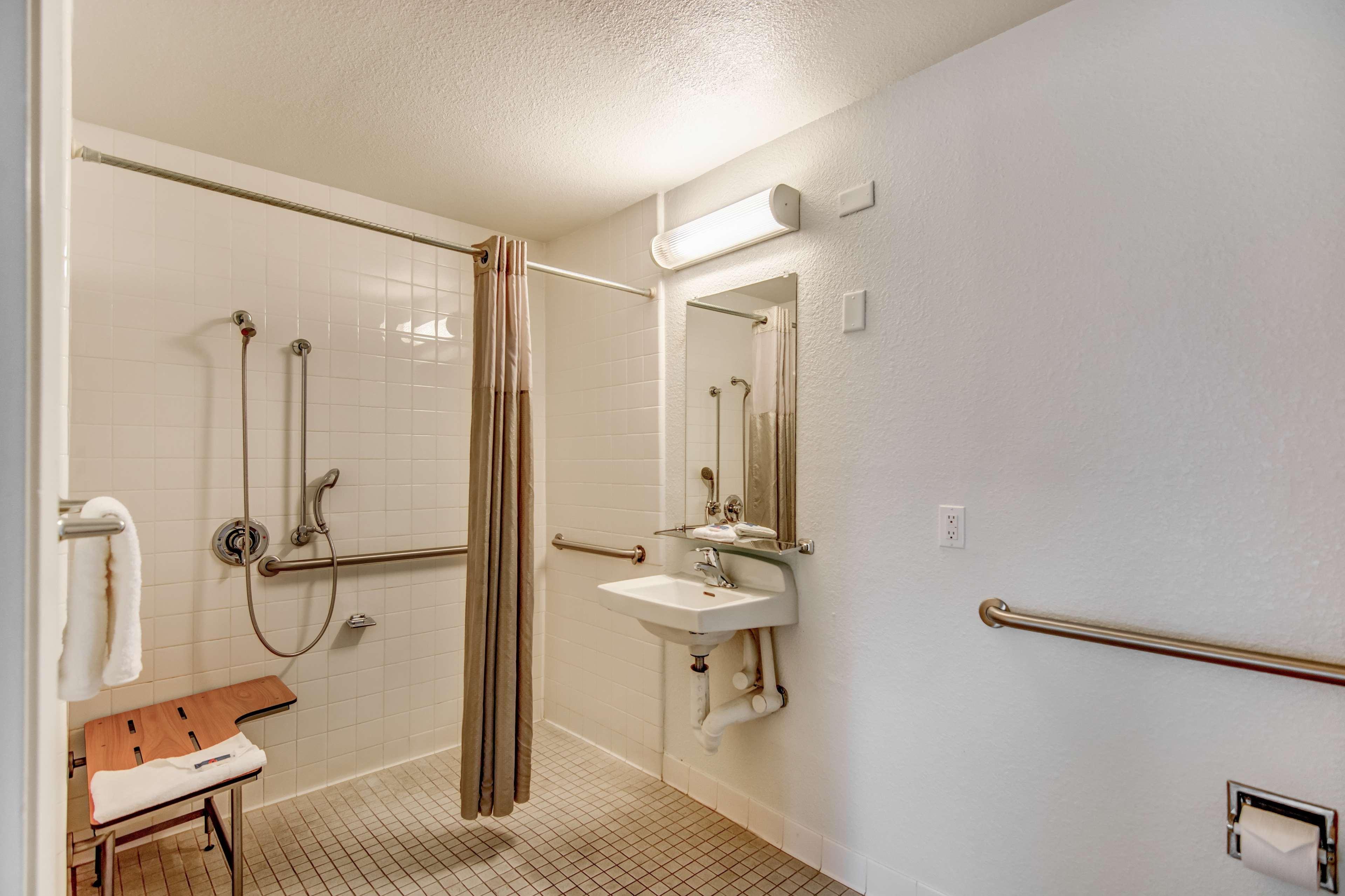Motel 6 Stockton, CA - North