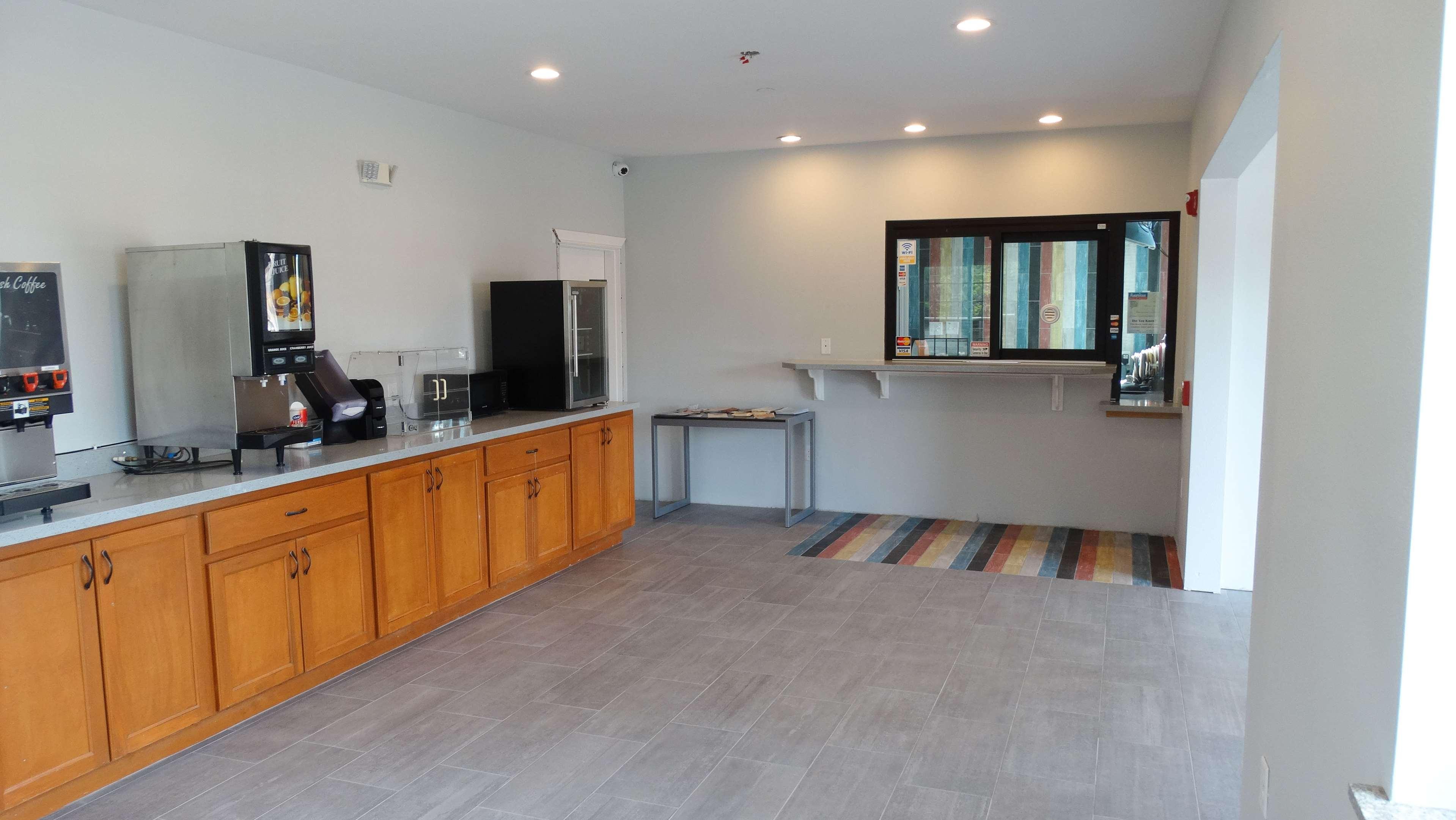 Motel 6 Houston, TX - Willowbrook Mall