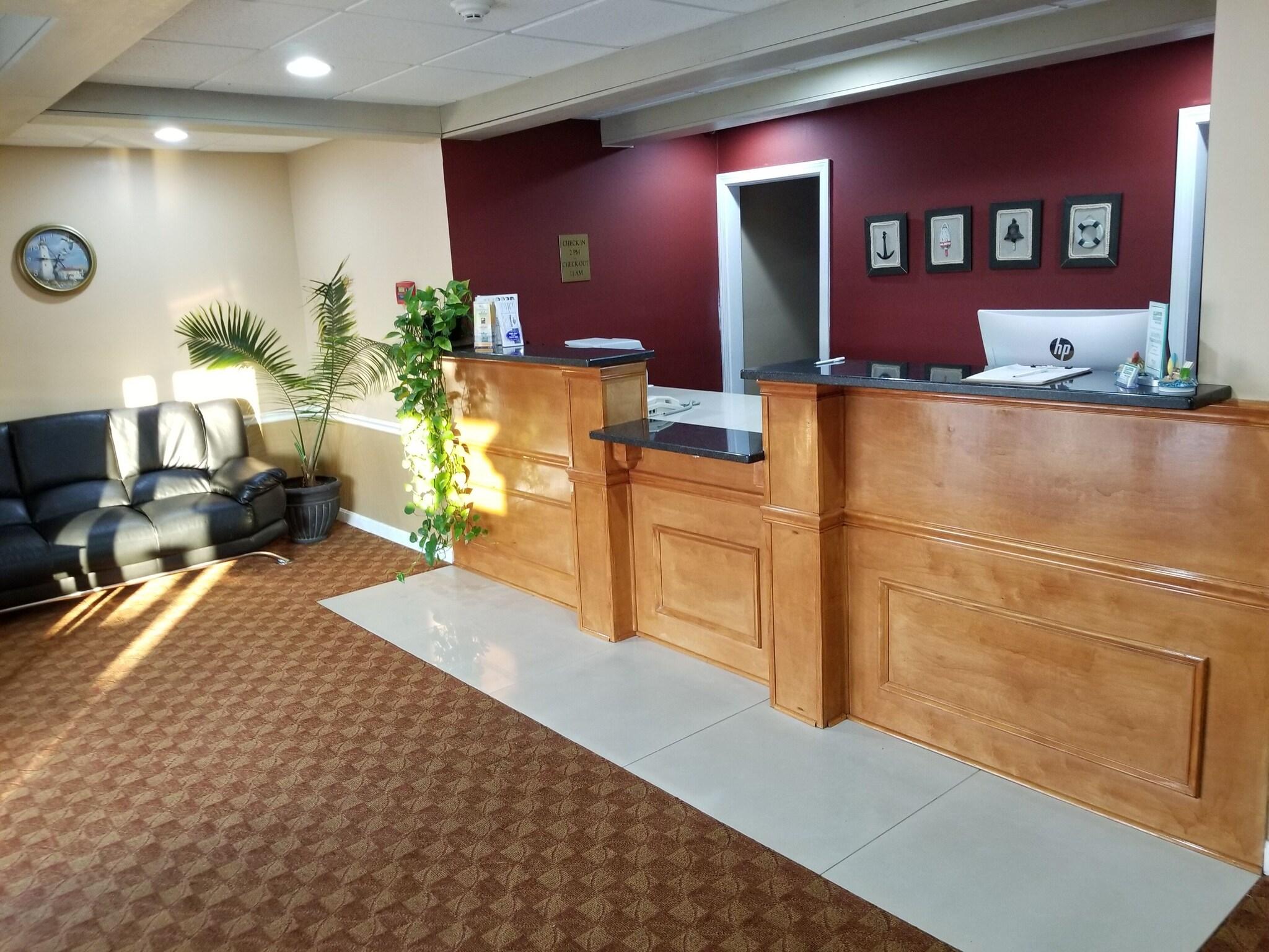 All Seasons Inn And Suites