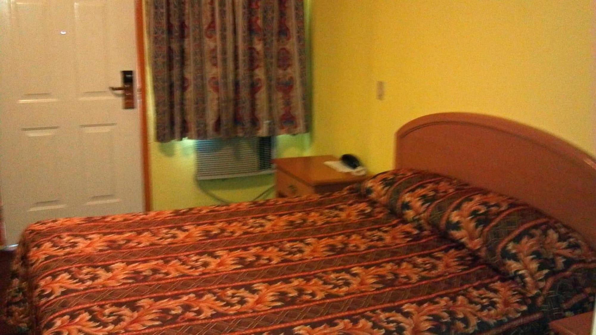 Travel Eagle Inn Motel