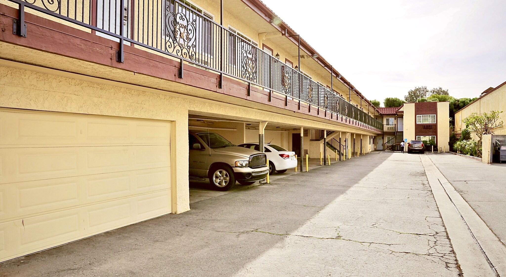 Norwalk Inn & Suites