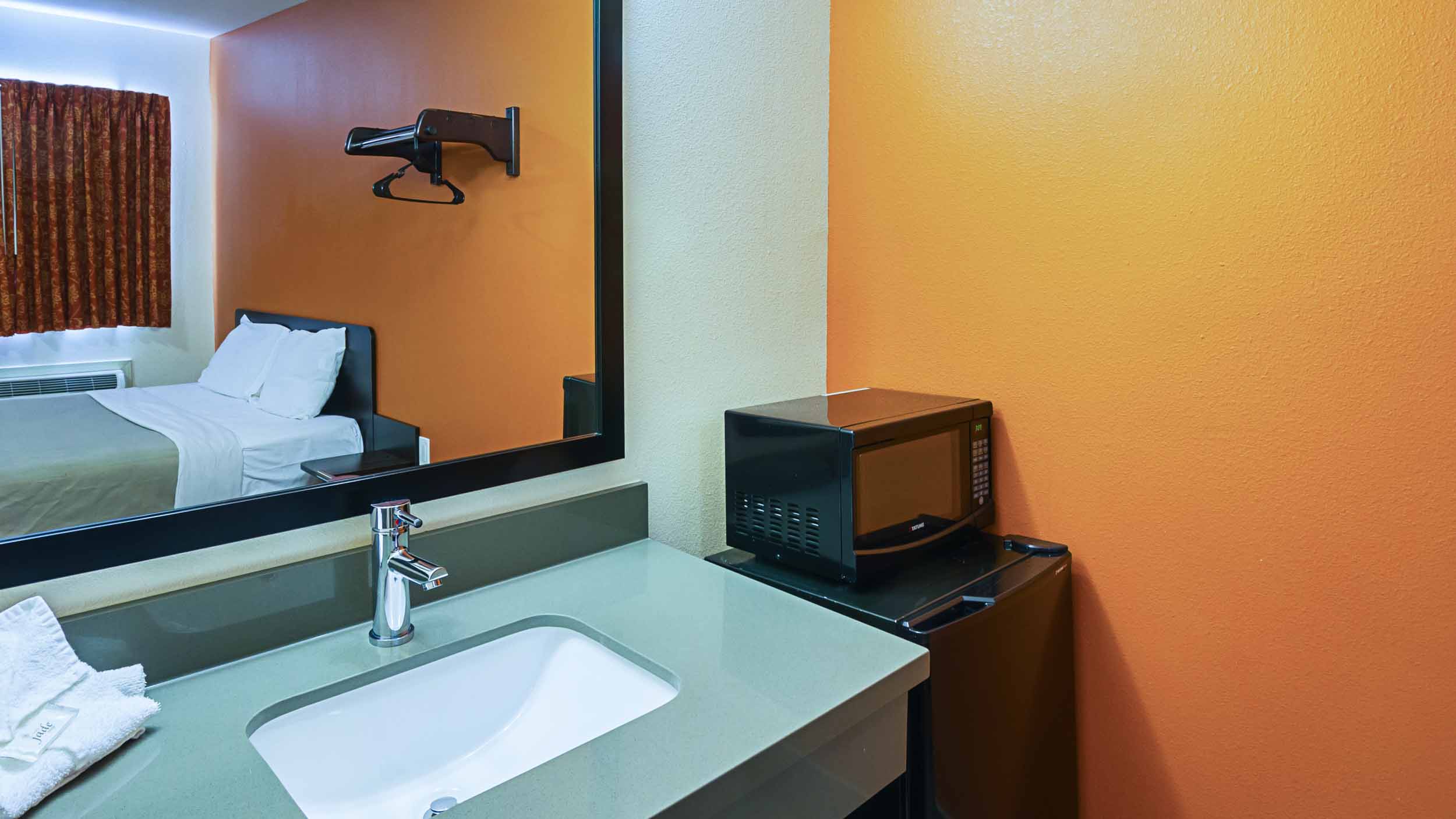 Motel 6 Hesperia, CA - East
