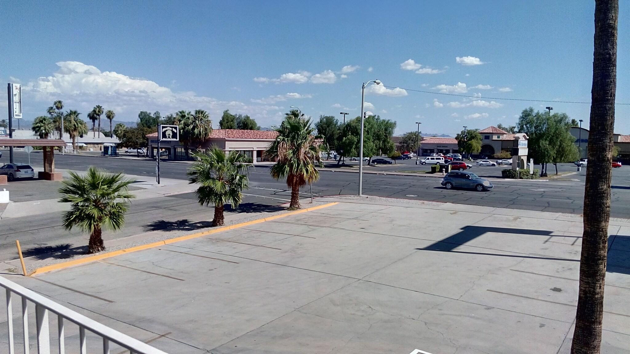 Motel 6 Blythe, CA - South