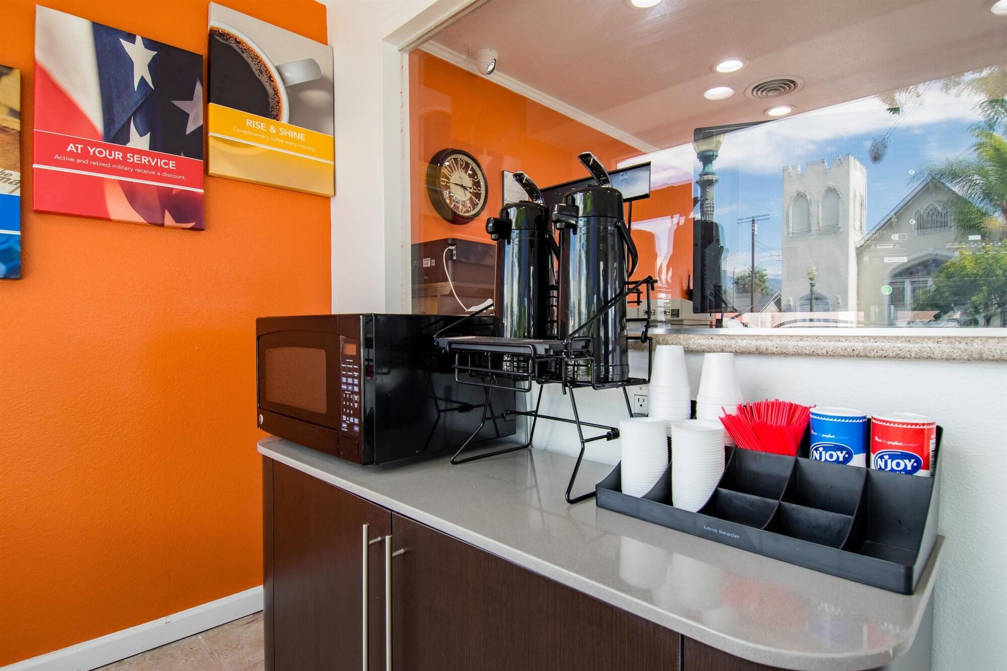 Motel 6 San Bernardino, CA - Downtown