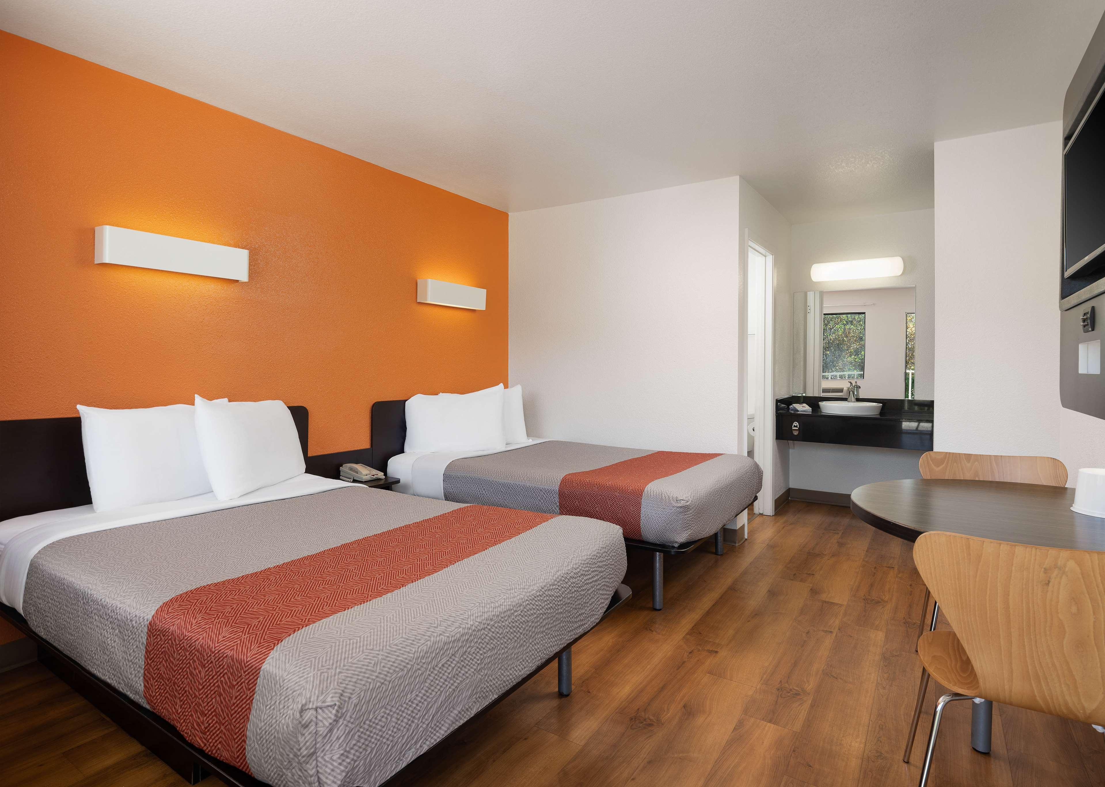 Motel 6 Temecula, CA - Historic Old Town