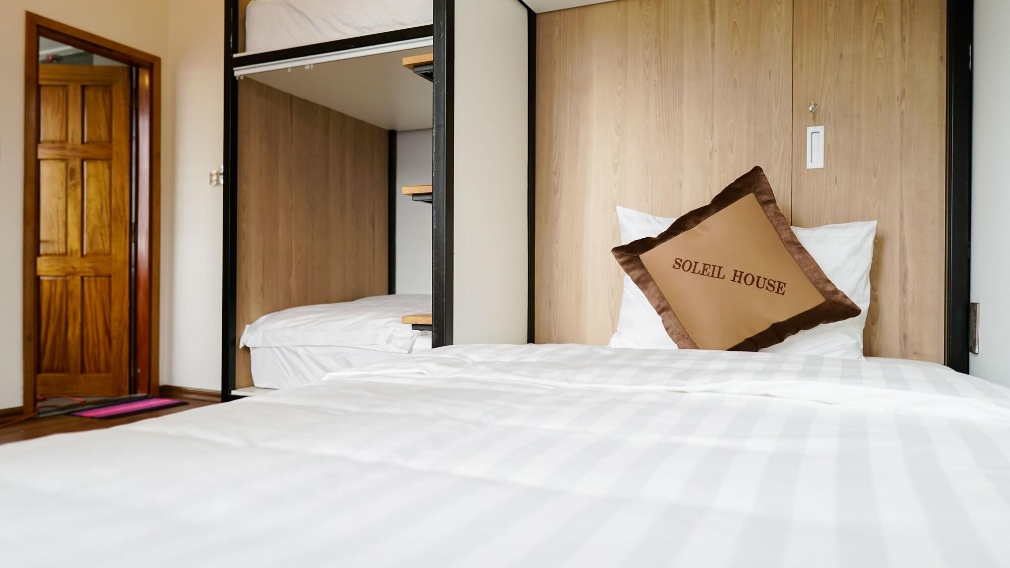 Room 5, Soleil House Hostel, Huế