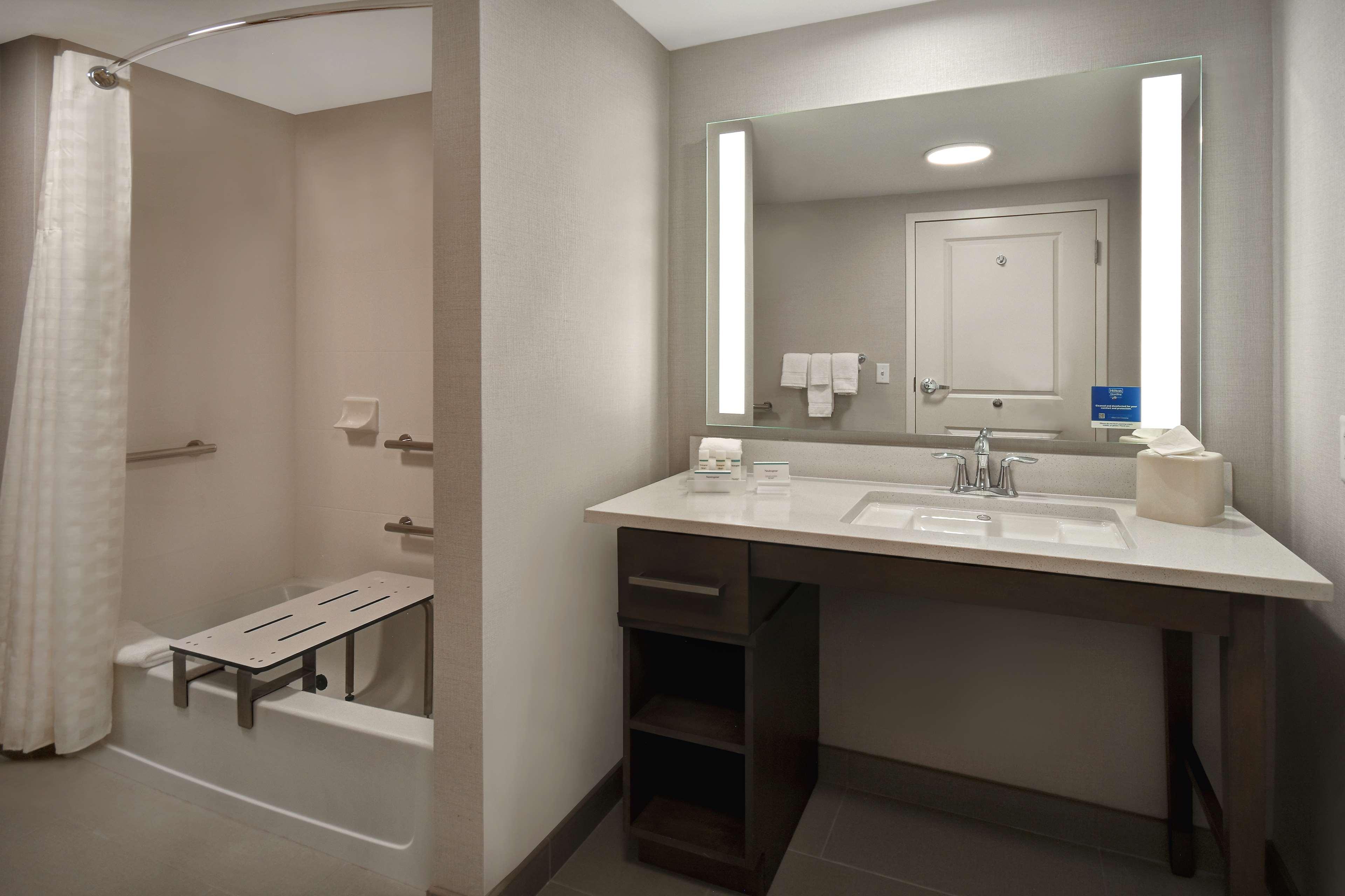 Homewood Suites by Hilton Orlando Flamingo Cross