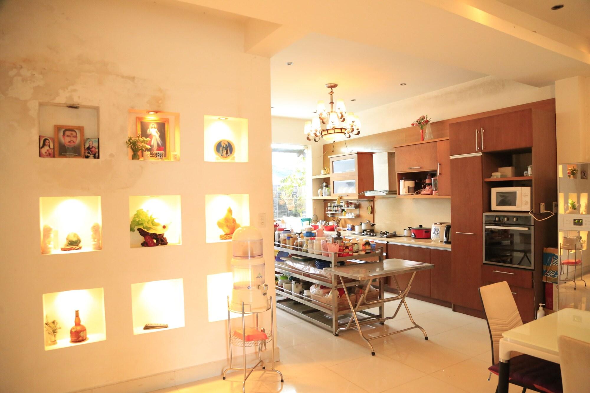Hoai Huong Homestay