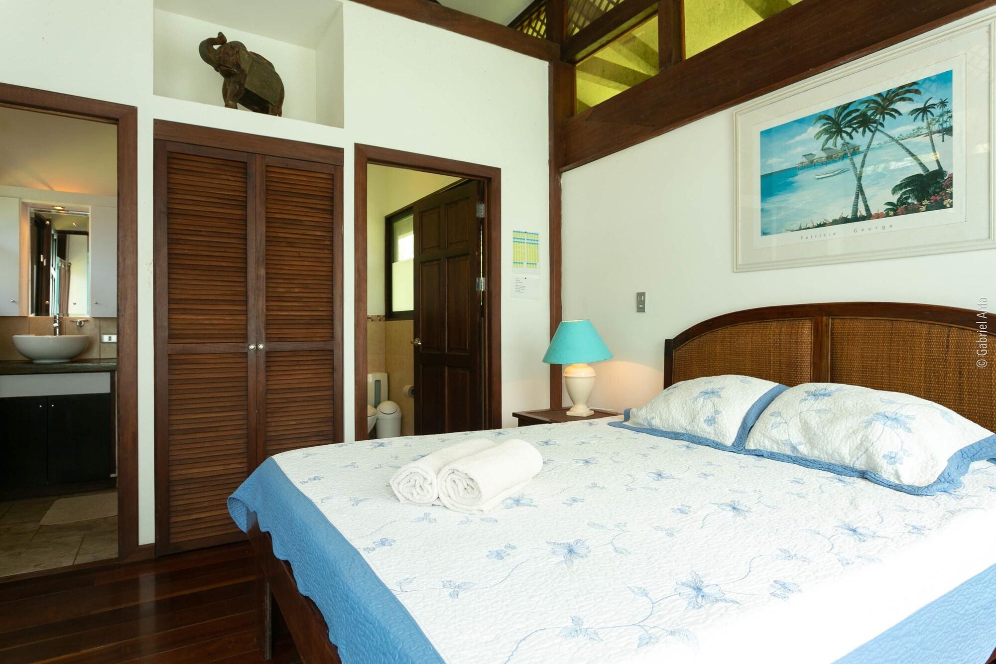 Kenaki Lodge by null