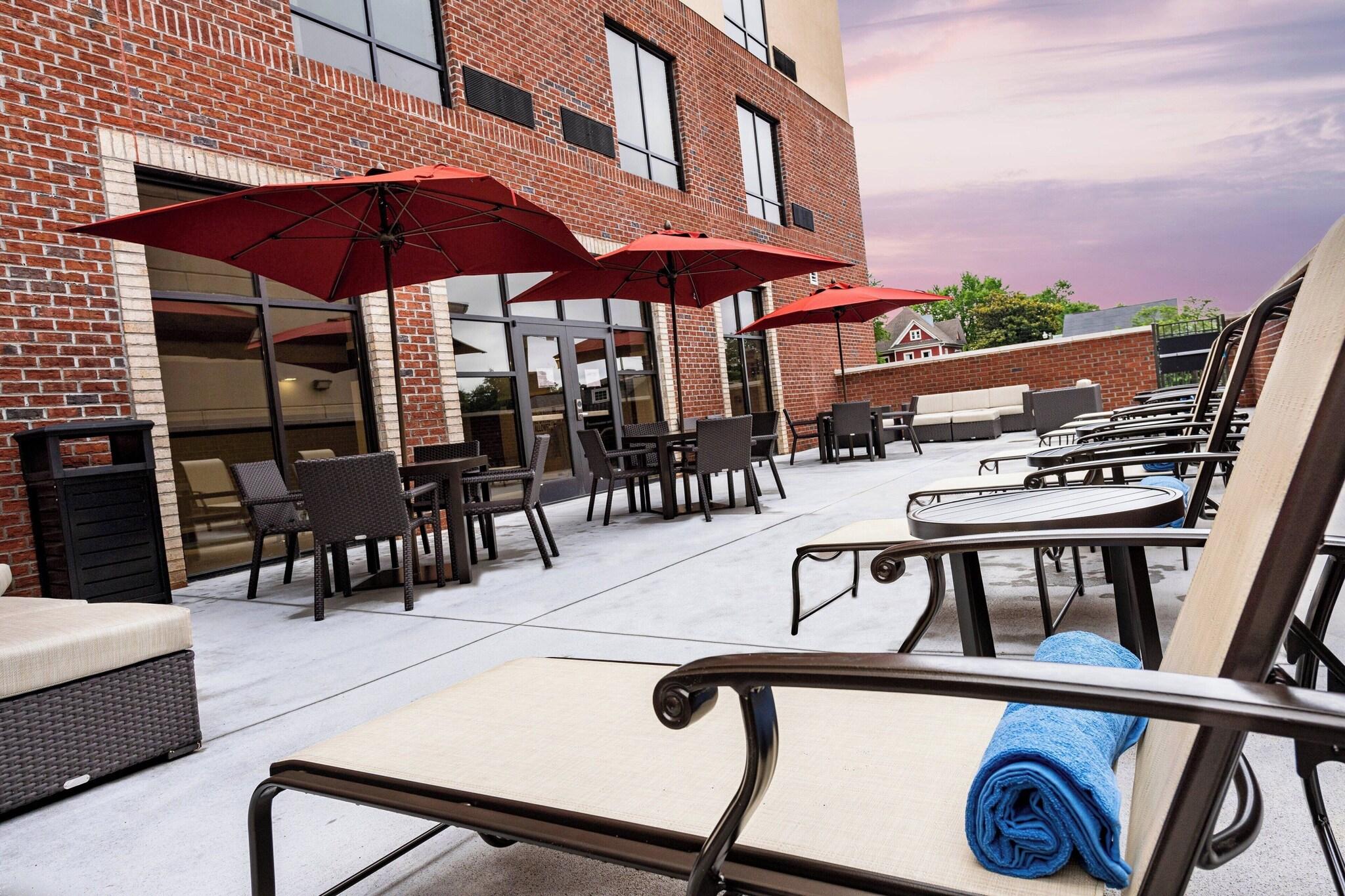 Courtyard by Marriott Winston - Salem Downtown