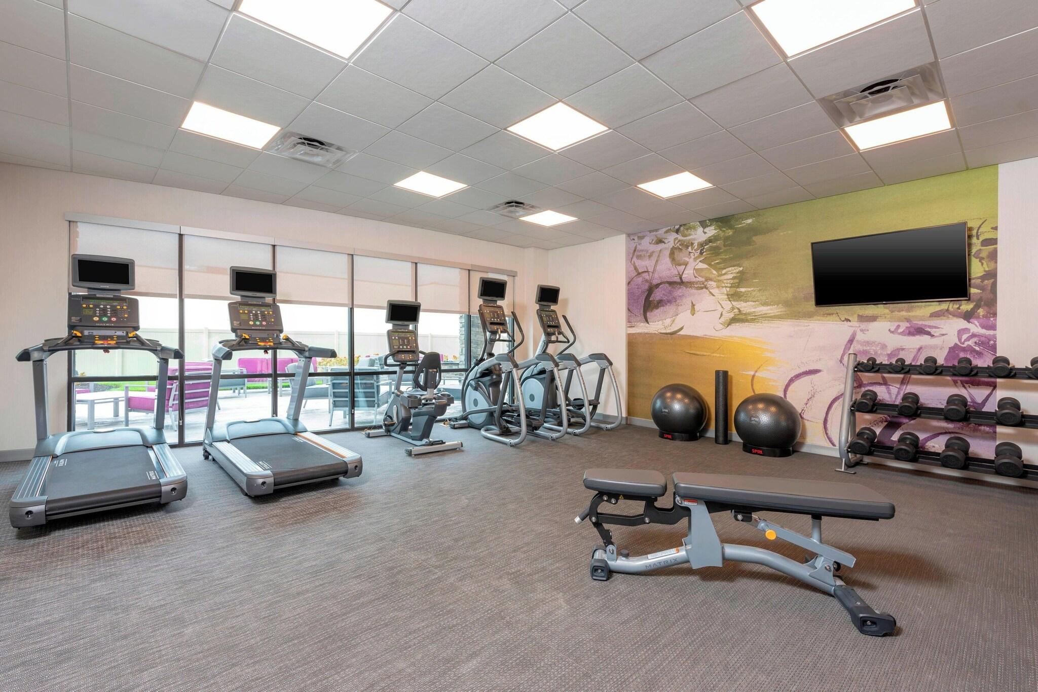 Courtyard By Marriott Cleveland Elyria