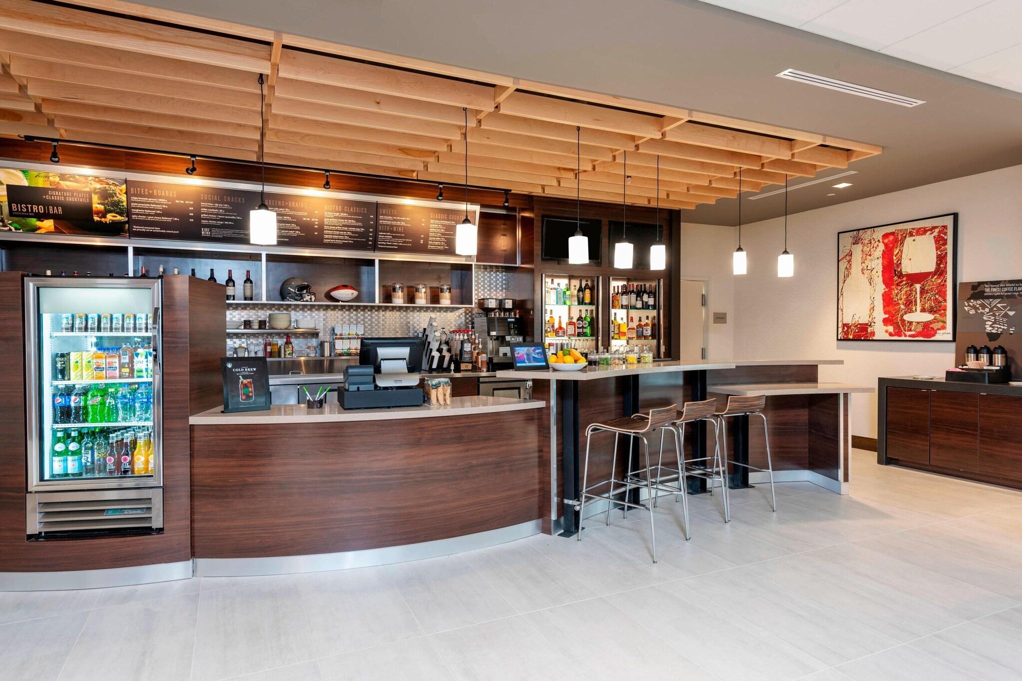 Courtyard By Marriott Cleveland Elyria