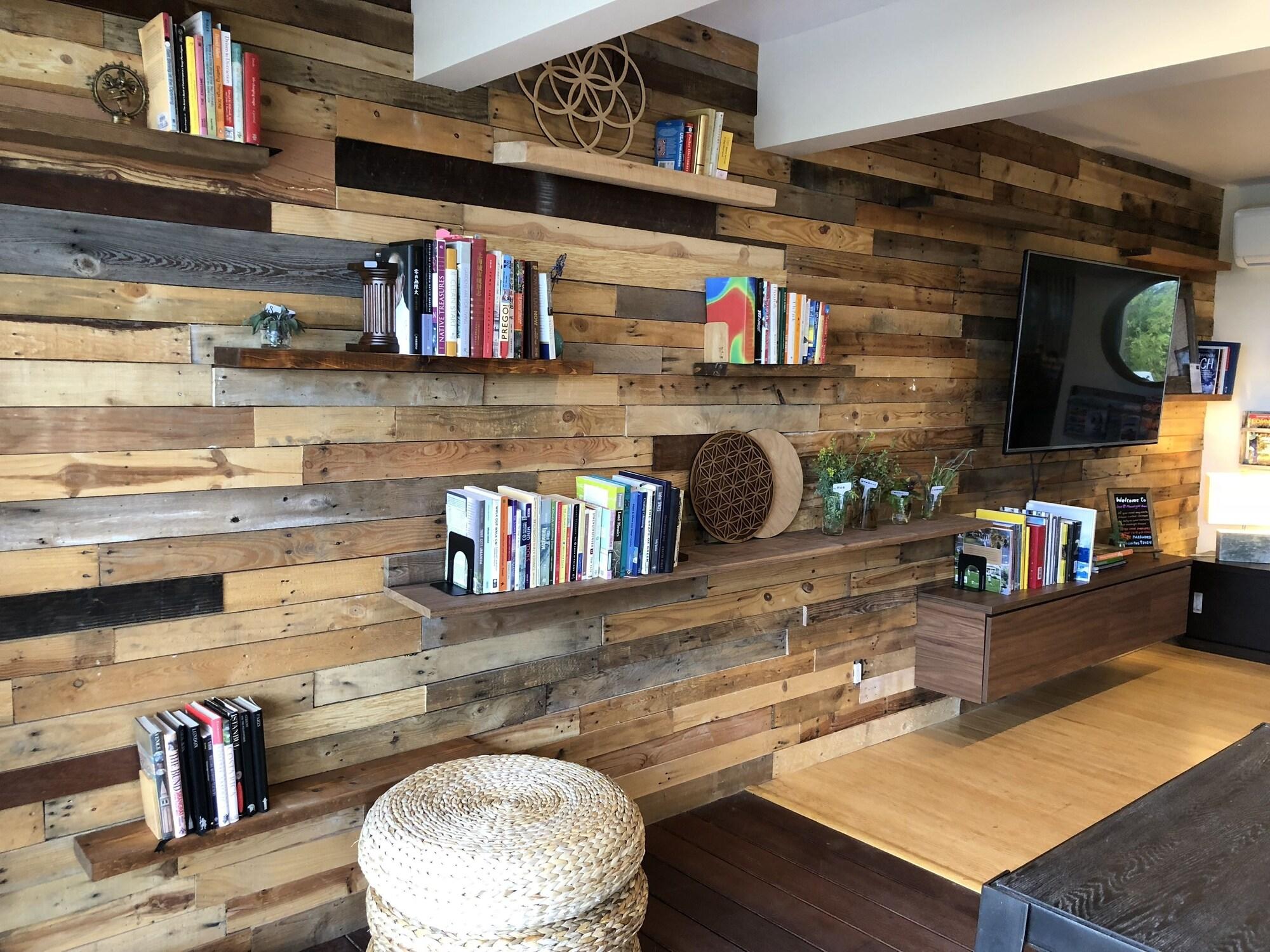 Inn at Moonlight Beach by null