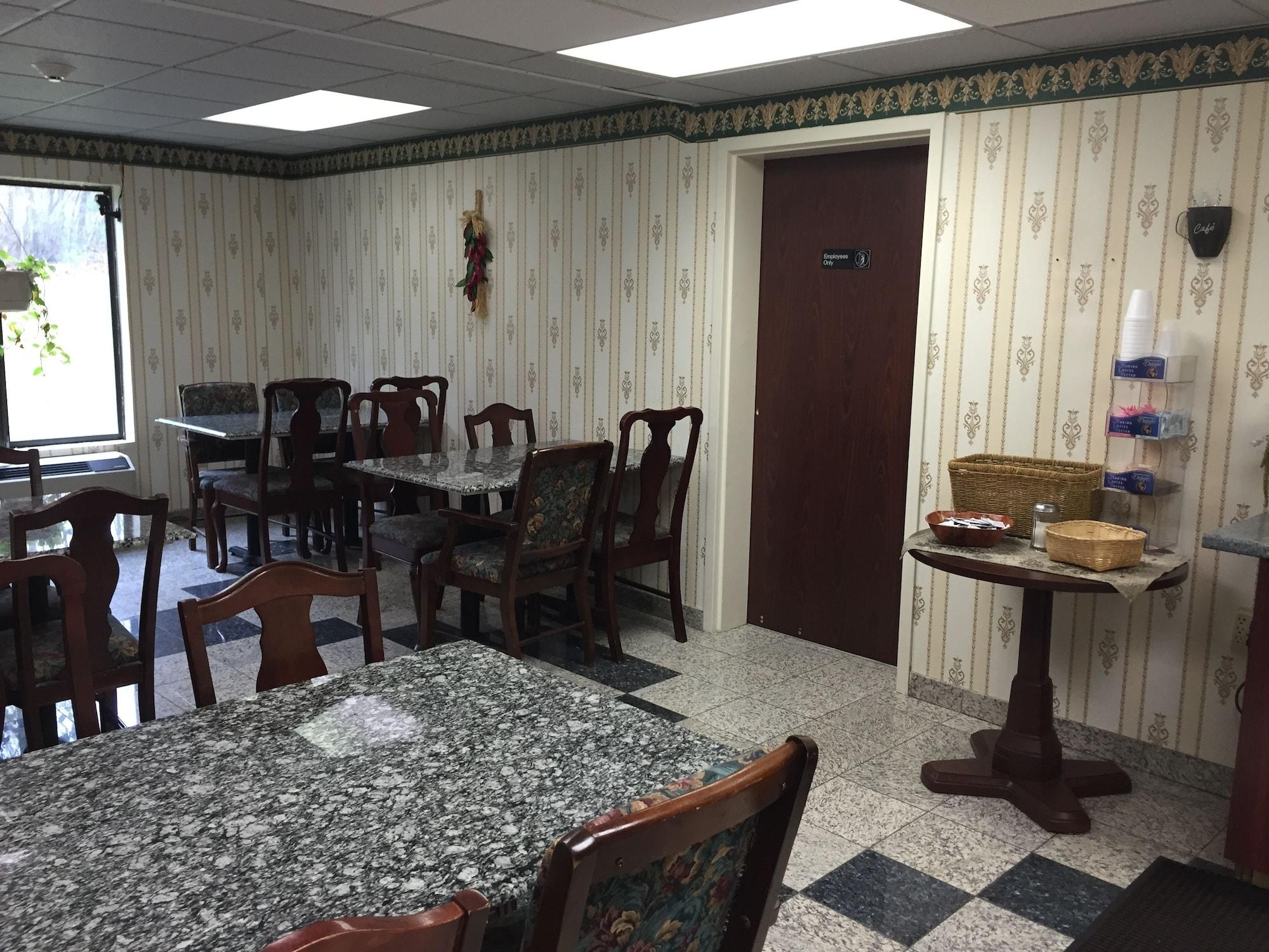 Aderi Hotel Niantic