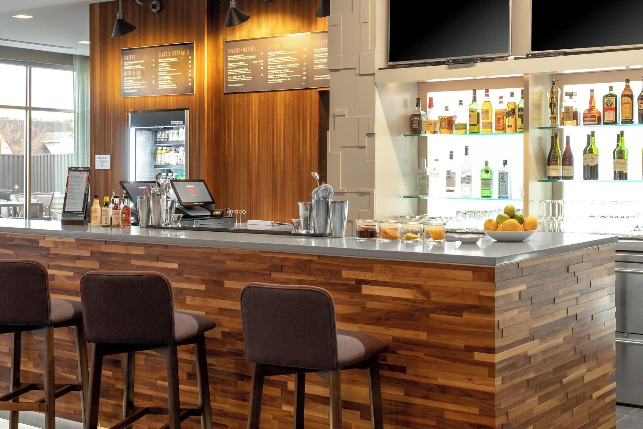 Courtyard By Marriott Jonesboro