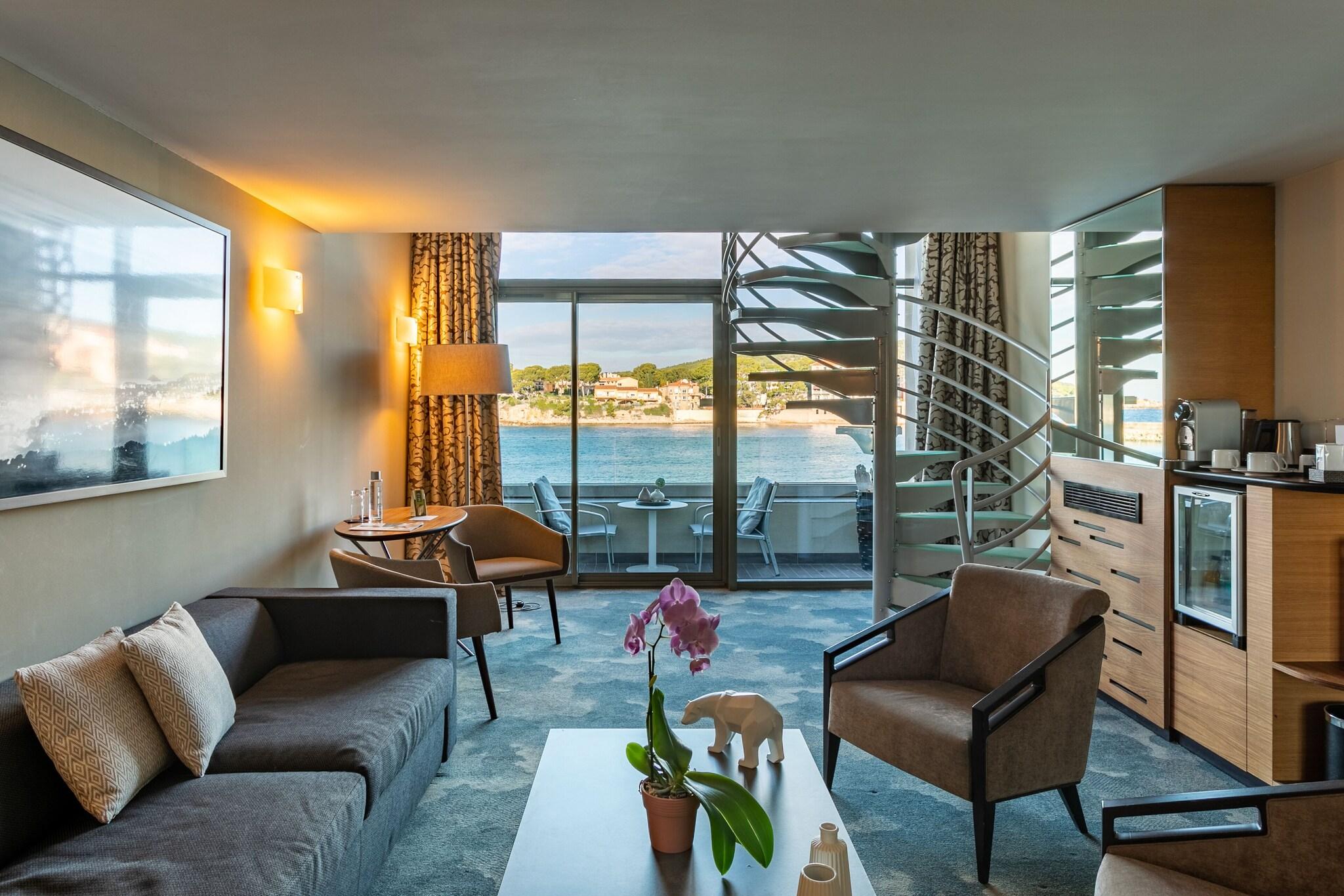 Hotel & Spa Ile Rousse Thalazur Bandol by null