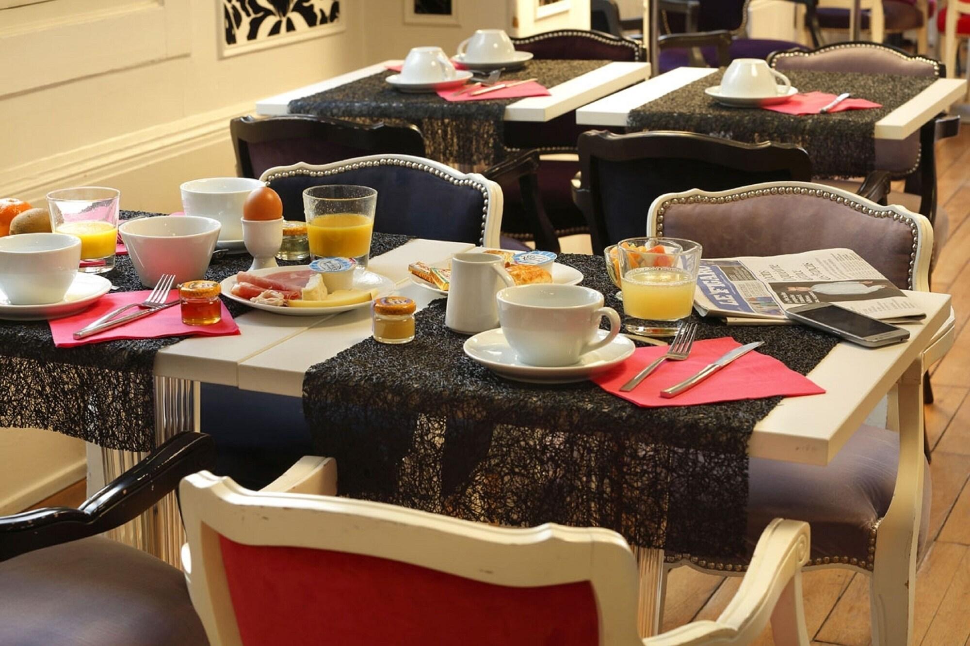 Hôtel de Paris by null