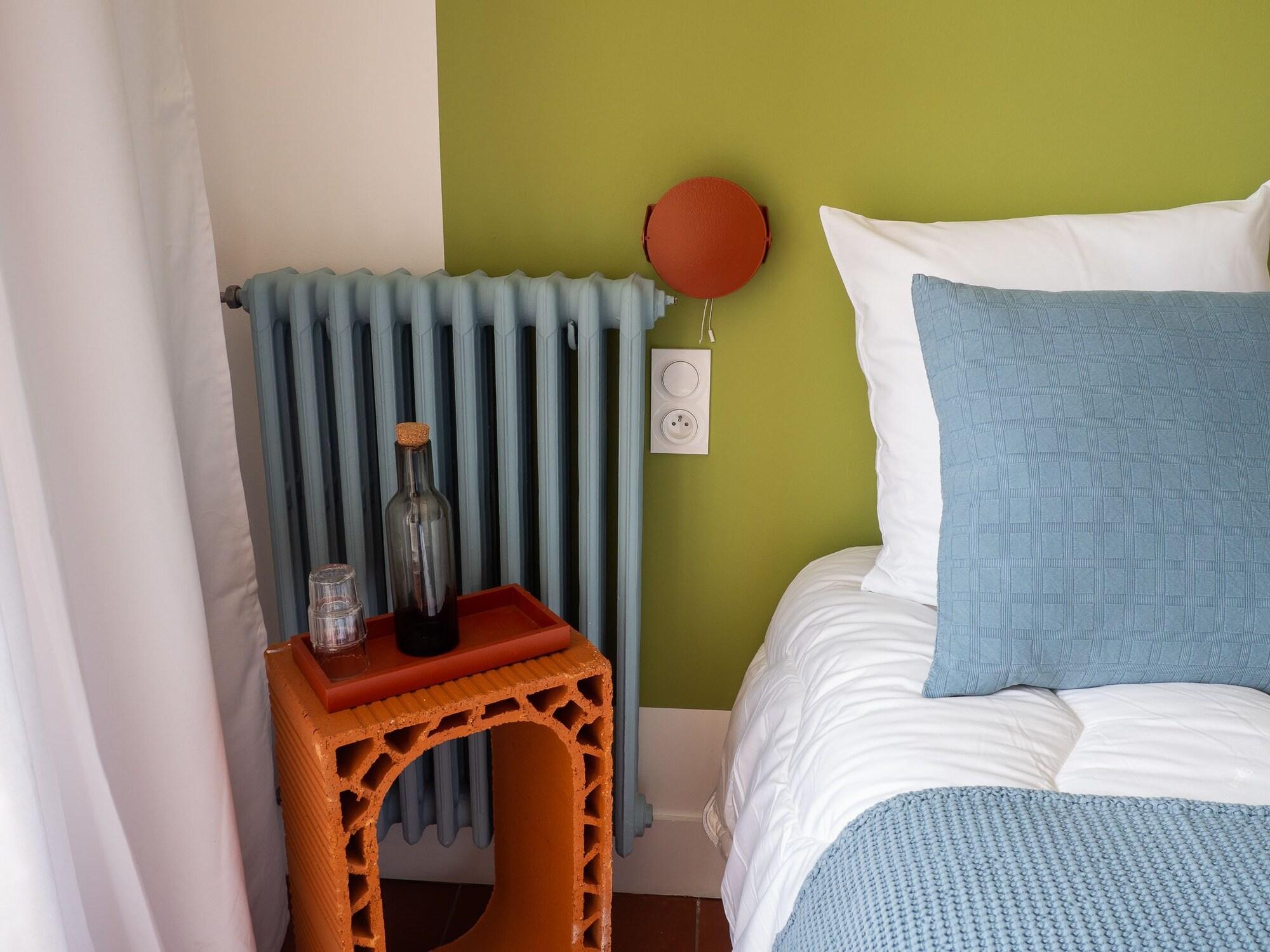 Hôtel Le Voltaire by null