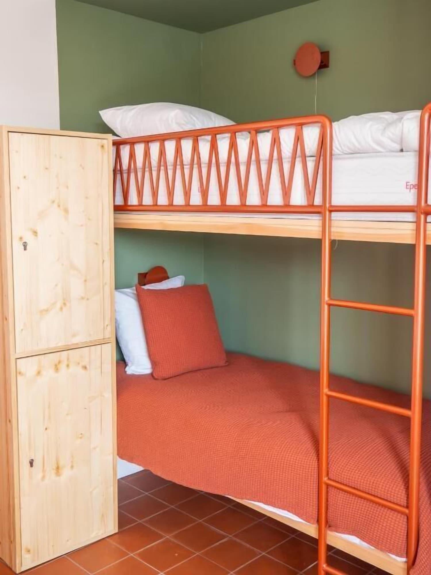 Hôtel Le Voltaire by null