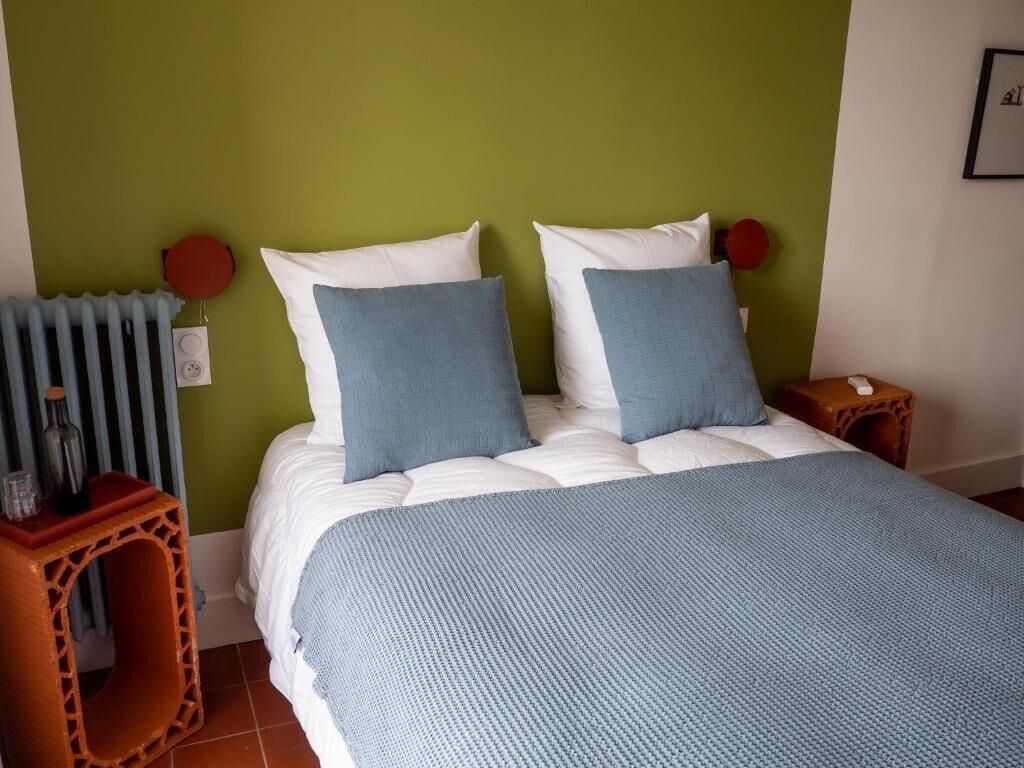 Hôtel Le Voltaire by null