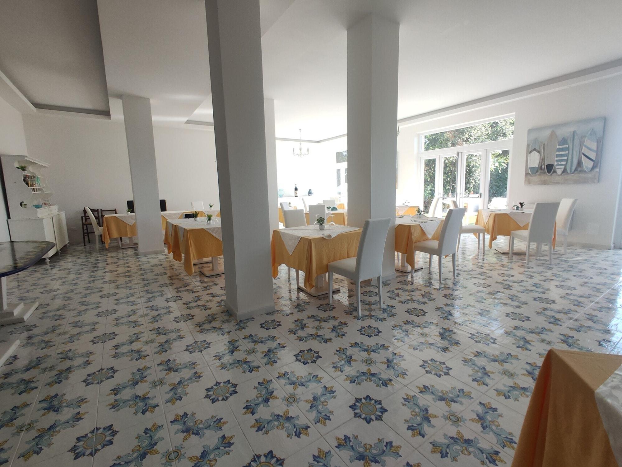 Hotel Artemide Mare