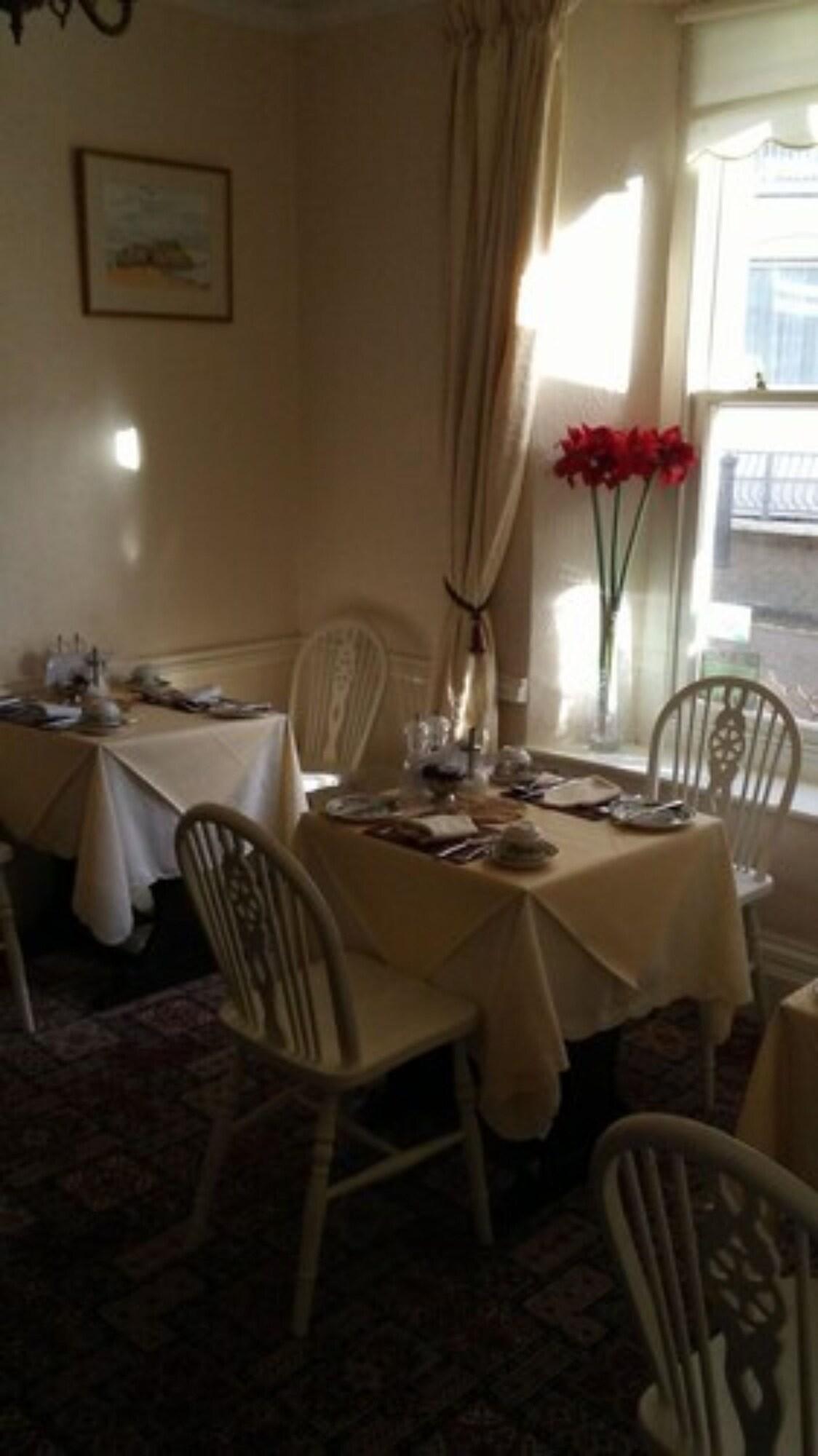 Myrtle House Hotel