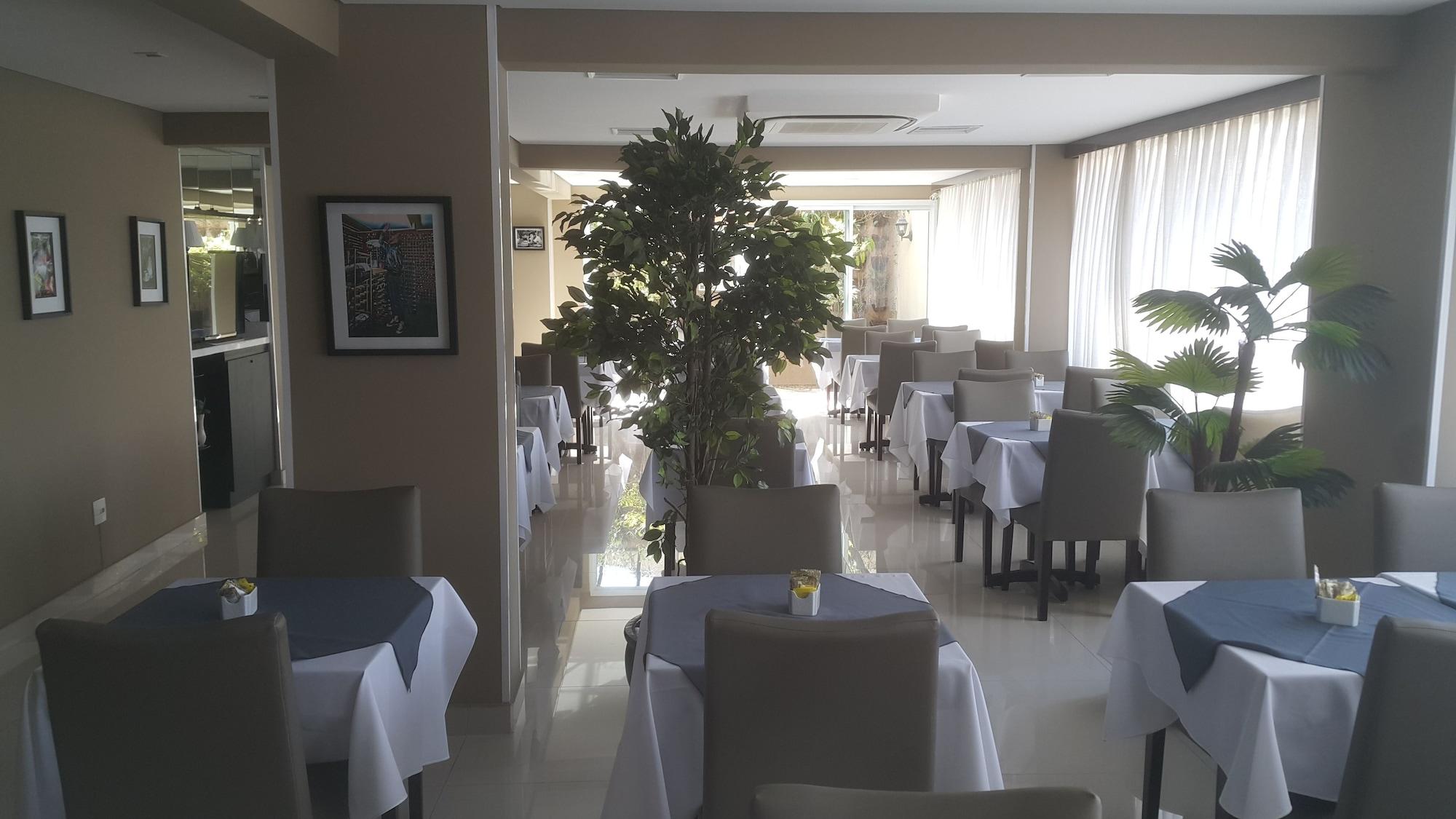 Prado Hotel Business