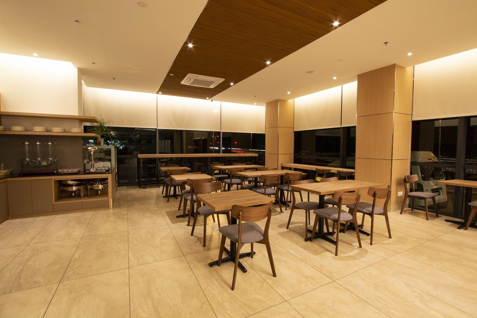 AZ Hotel & Serviced Apartments